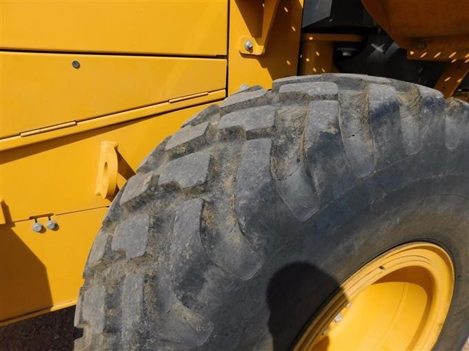 gallery 2014 John Deere 524K High Lift Wheel Loader