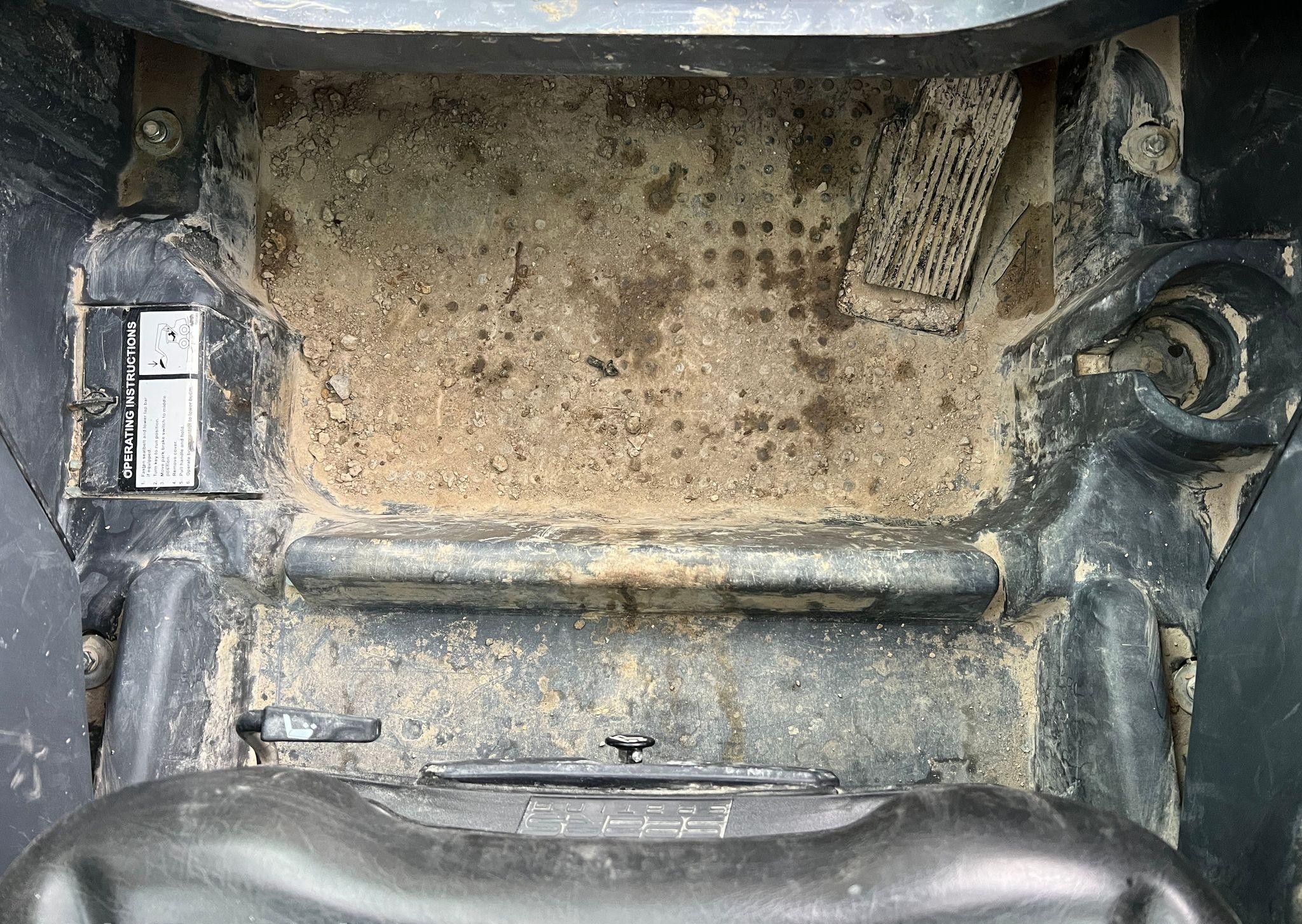 gallery 2017 John Deere 333G skid steer loader