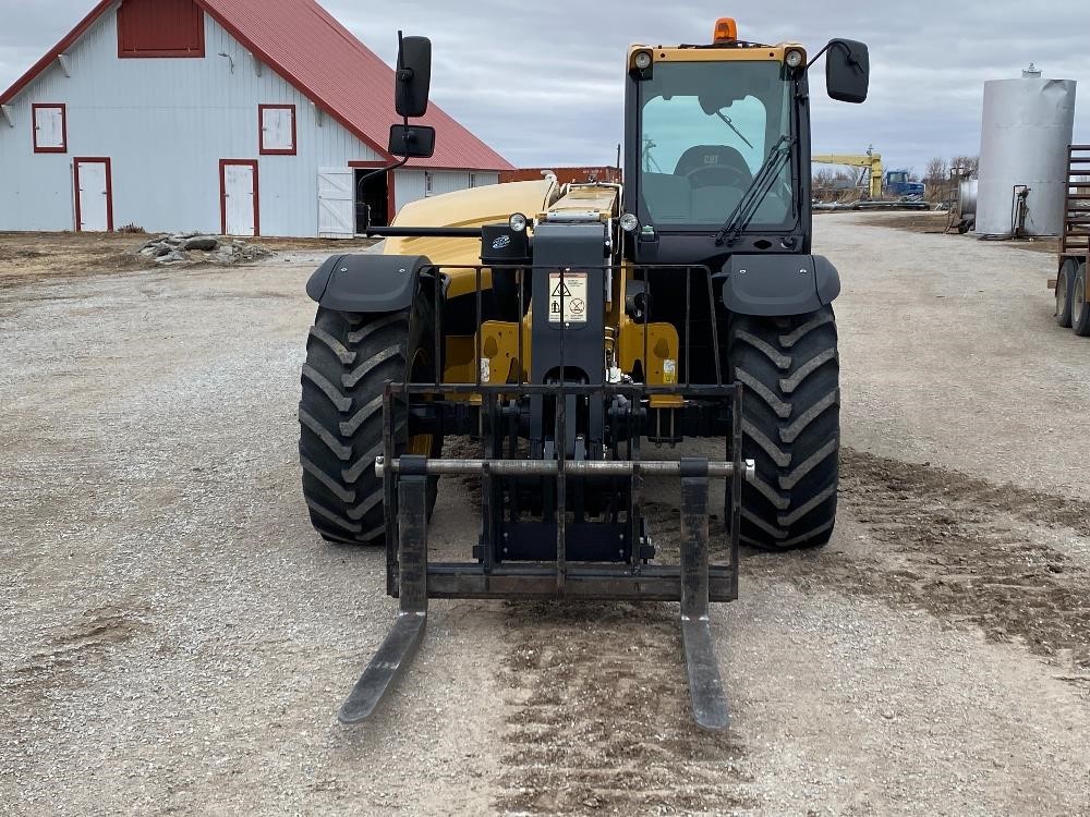 gallery 2019 Caterpillar TH408D 4x4x4 Handler