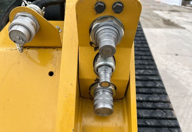 gallery 2015 Caterpillar 277D tracked skid steer loader