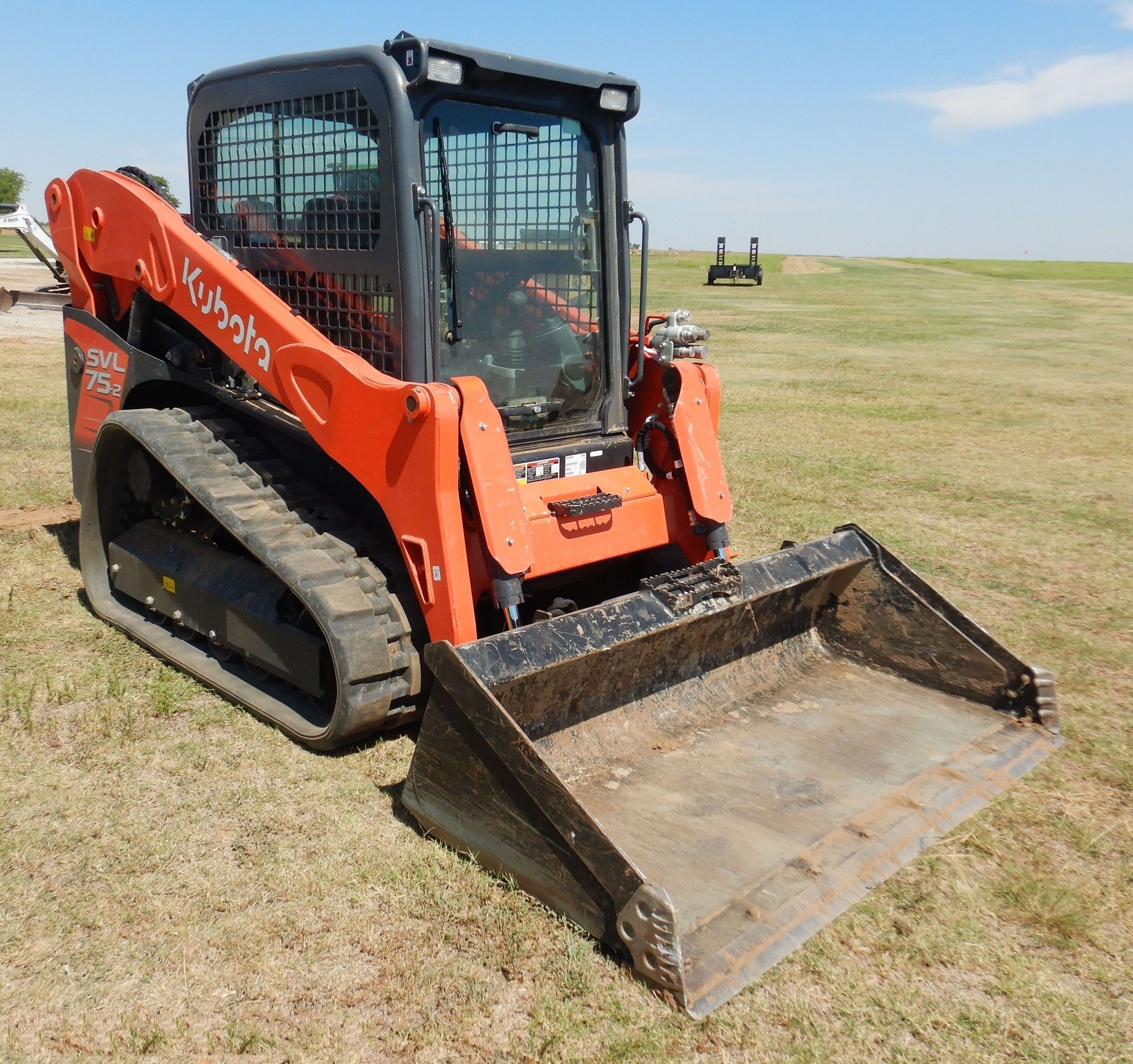 gallery 2021 Kubota SVL75-2  tracked skid steer loader