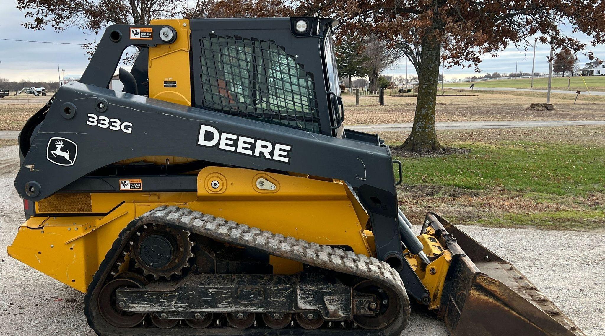 gallery 2019 John Deere 333G  tracked skid steer loader