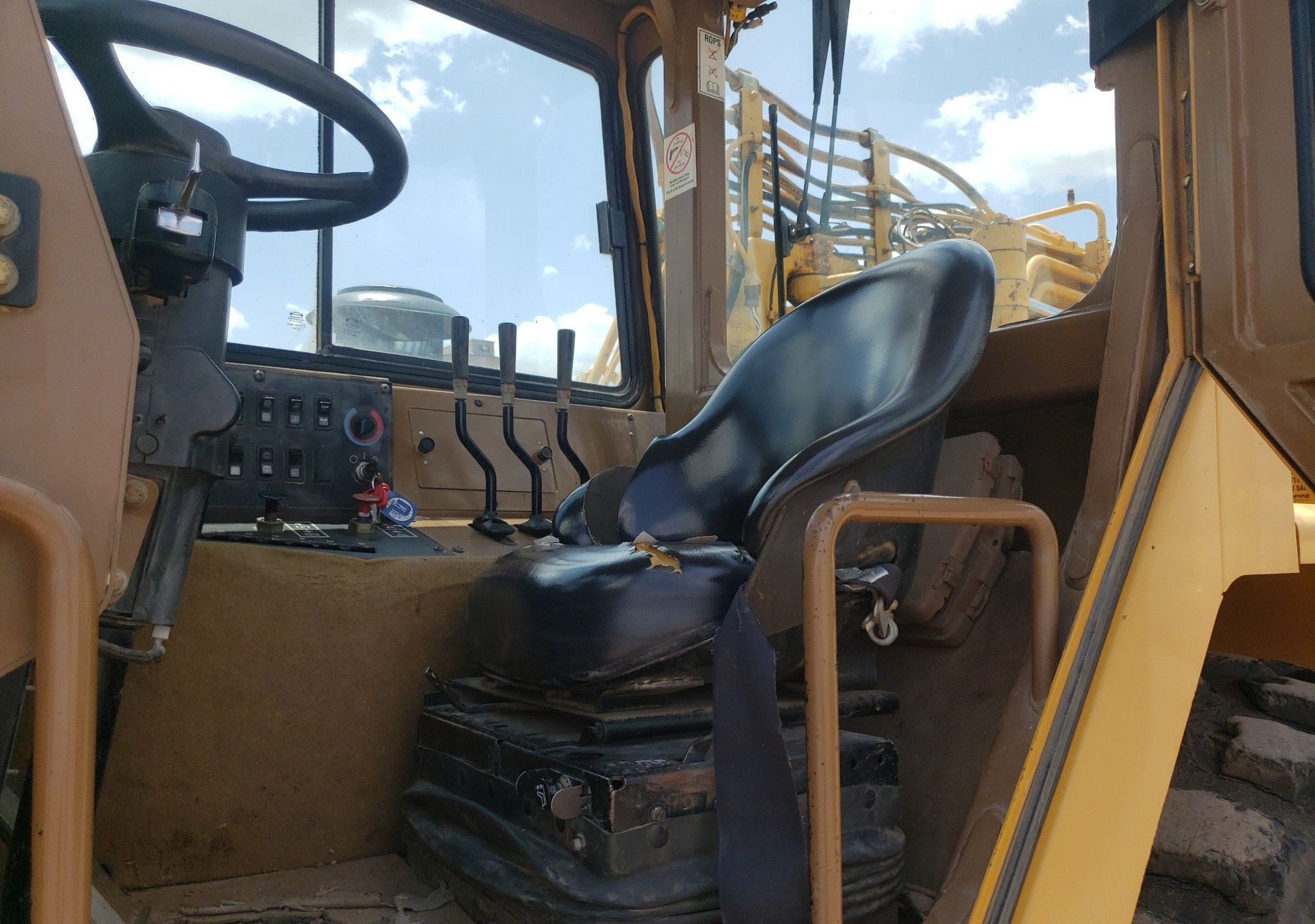 gallery 2006 Caterpillar 615C elevating scraper