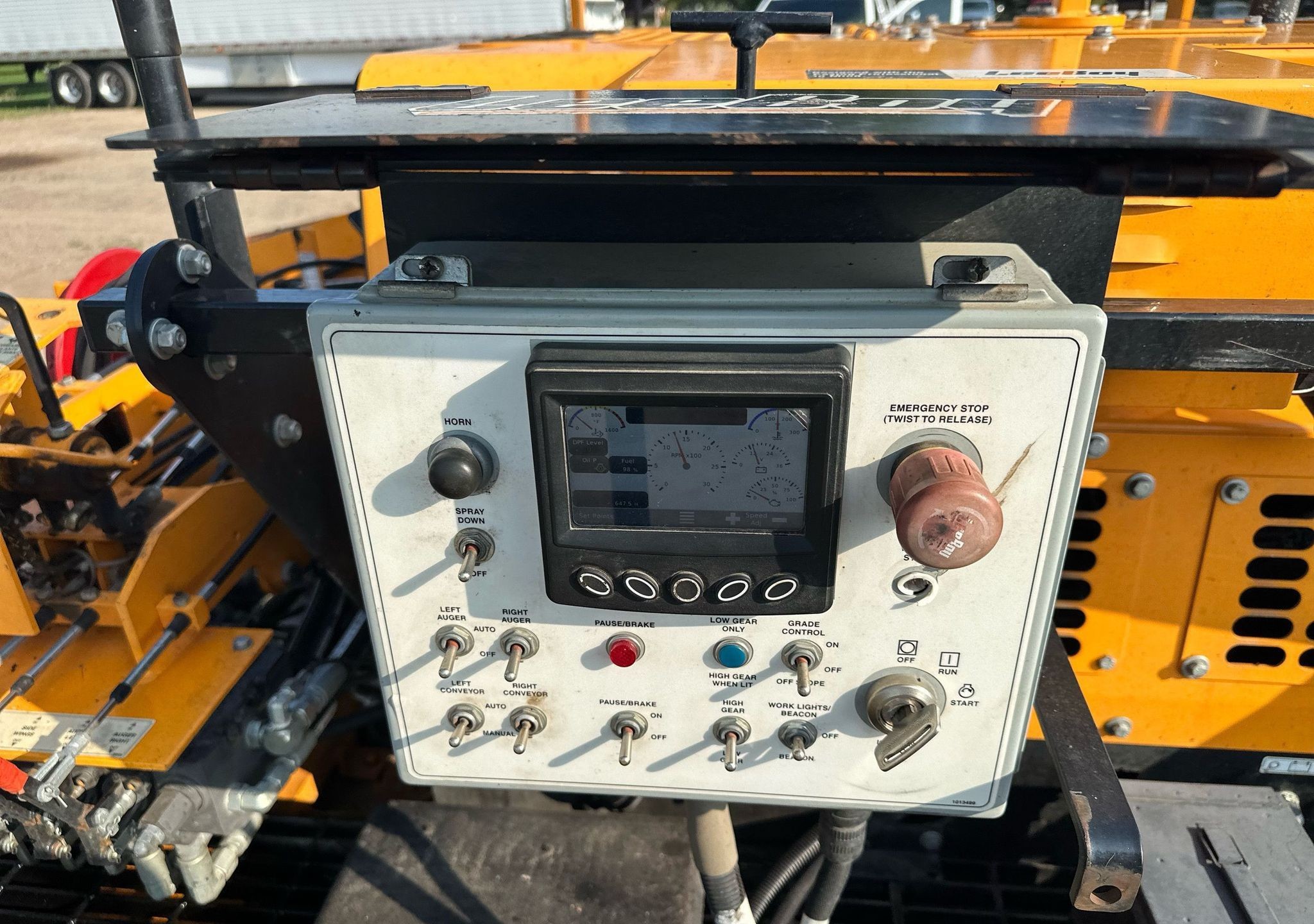 gallery 2018 LeeBoy 8500D paver