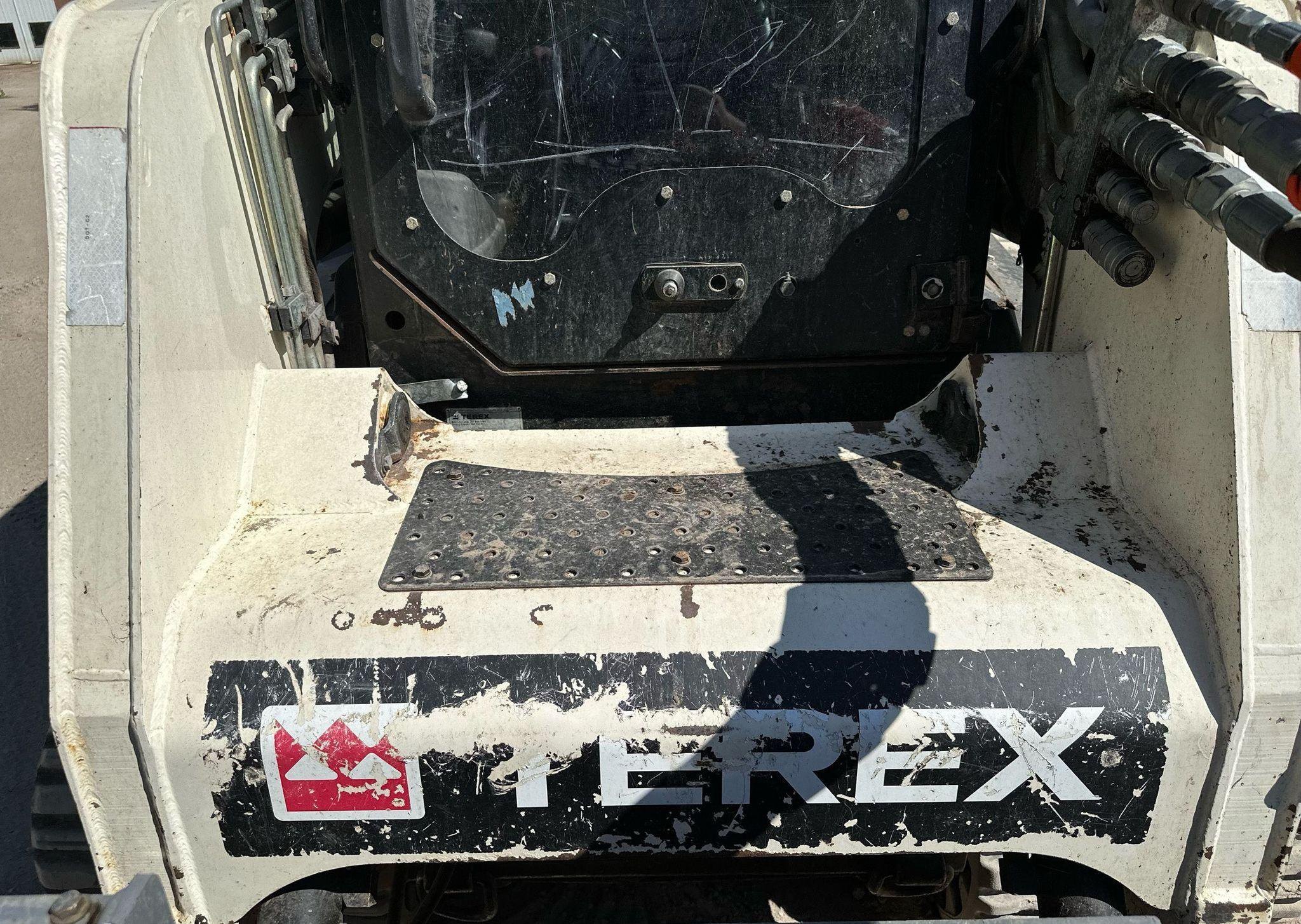 gallery 2015 Terex PT-110 tracked skid steer loader