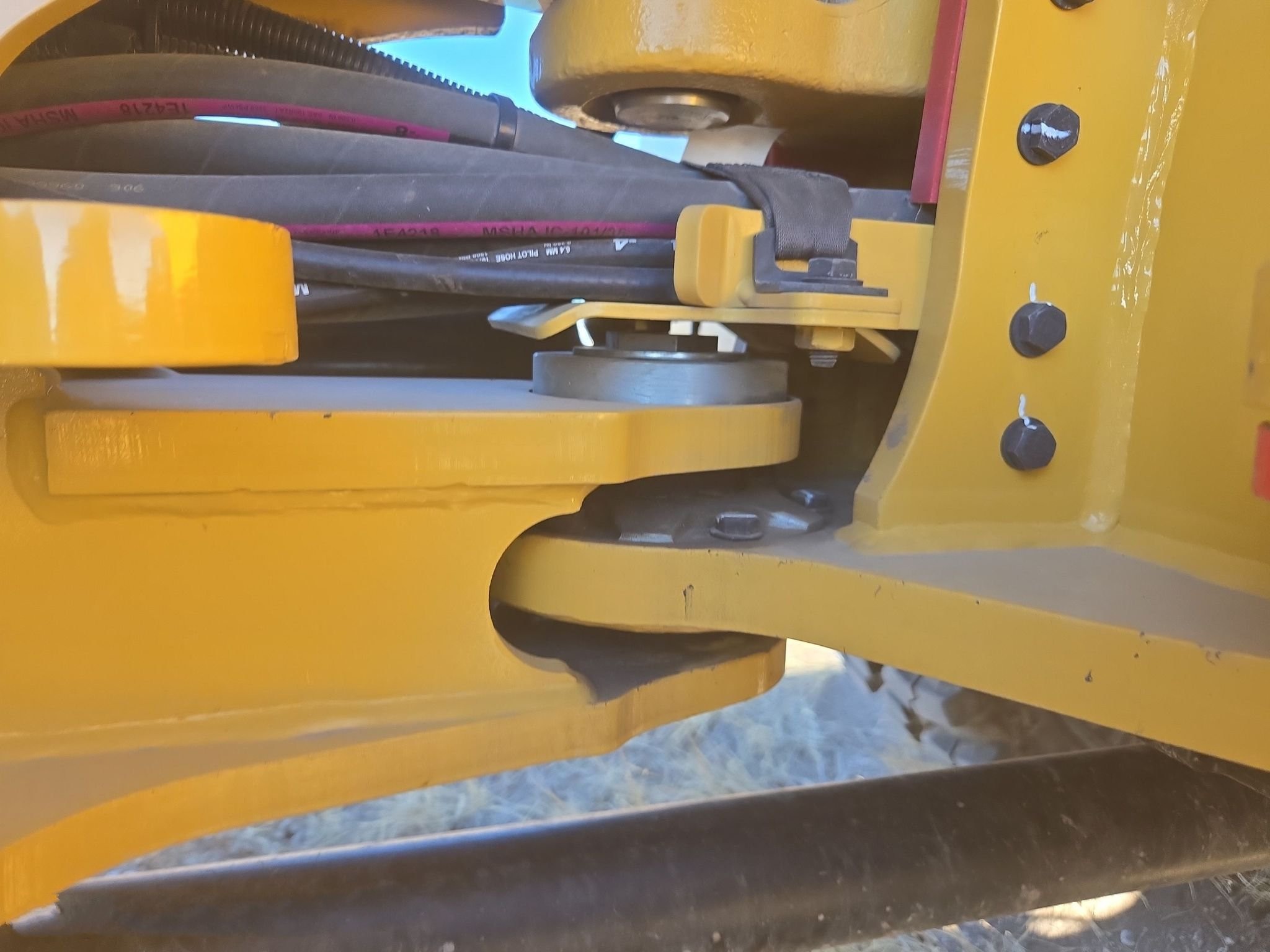 gallery 2022 Caterpillar 908M wheel loader