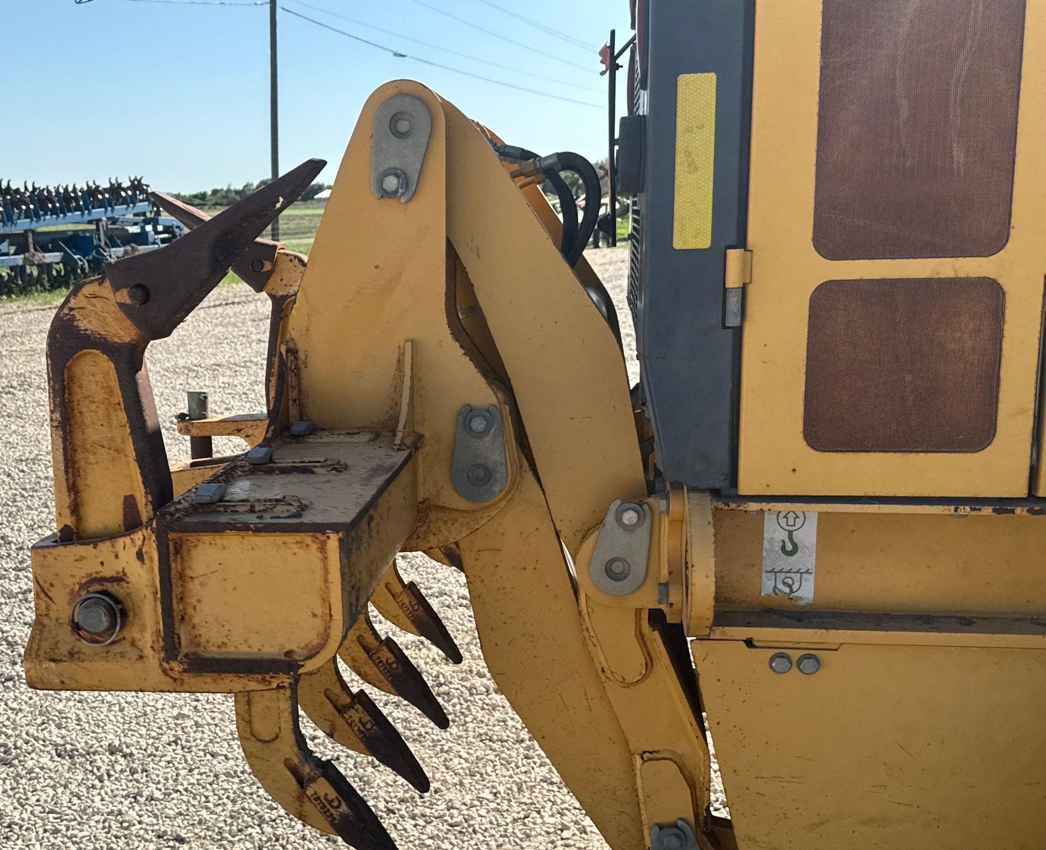 gallery 2013 John Deere 772G motor grader