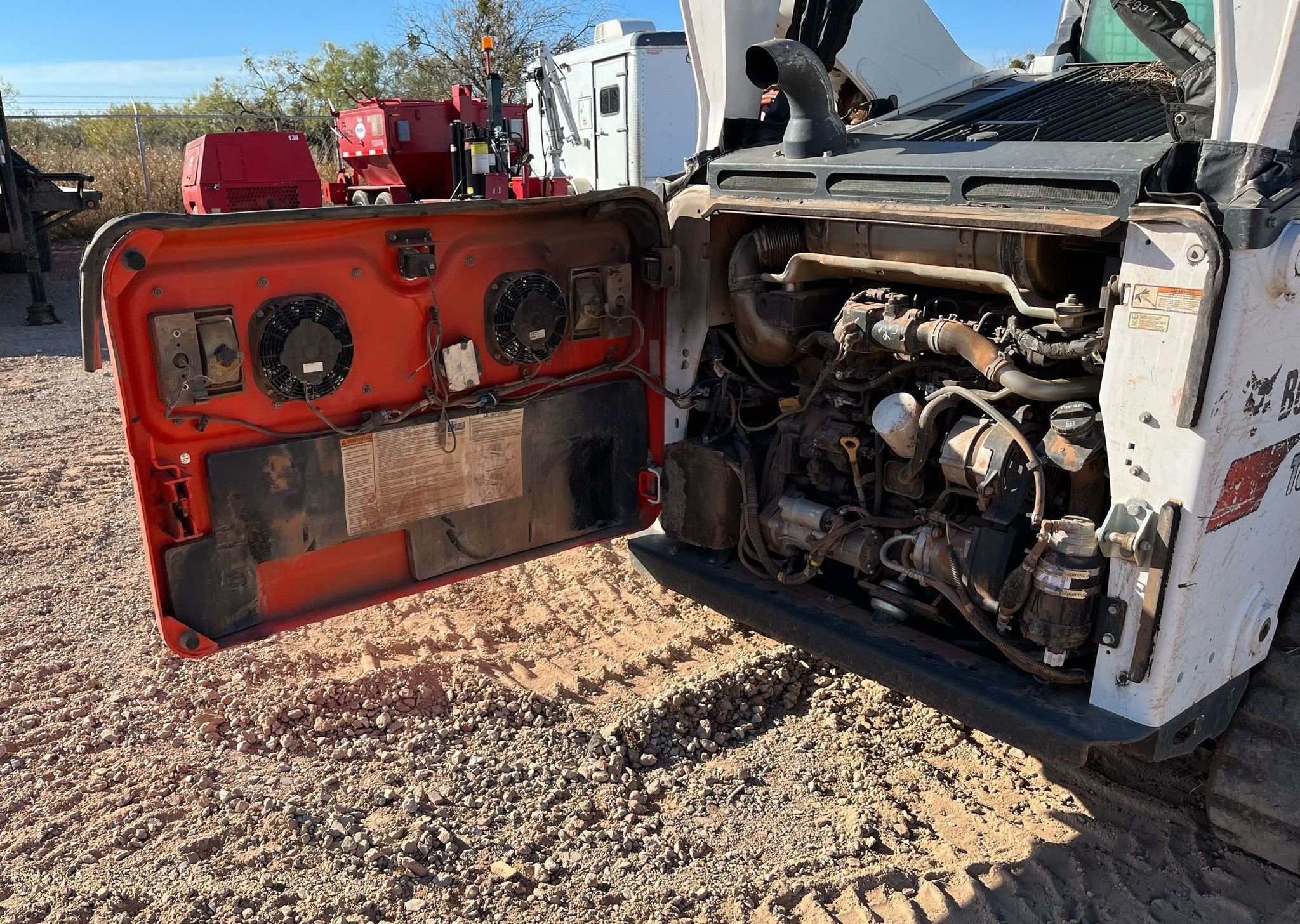 gallery 2018 Bobcat T870 tracked skid steer loader