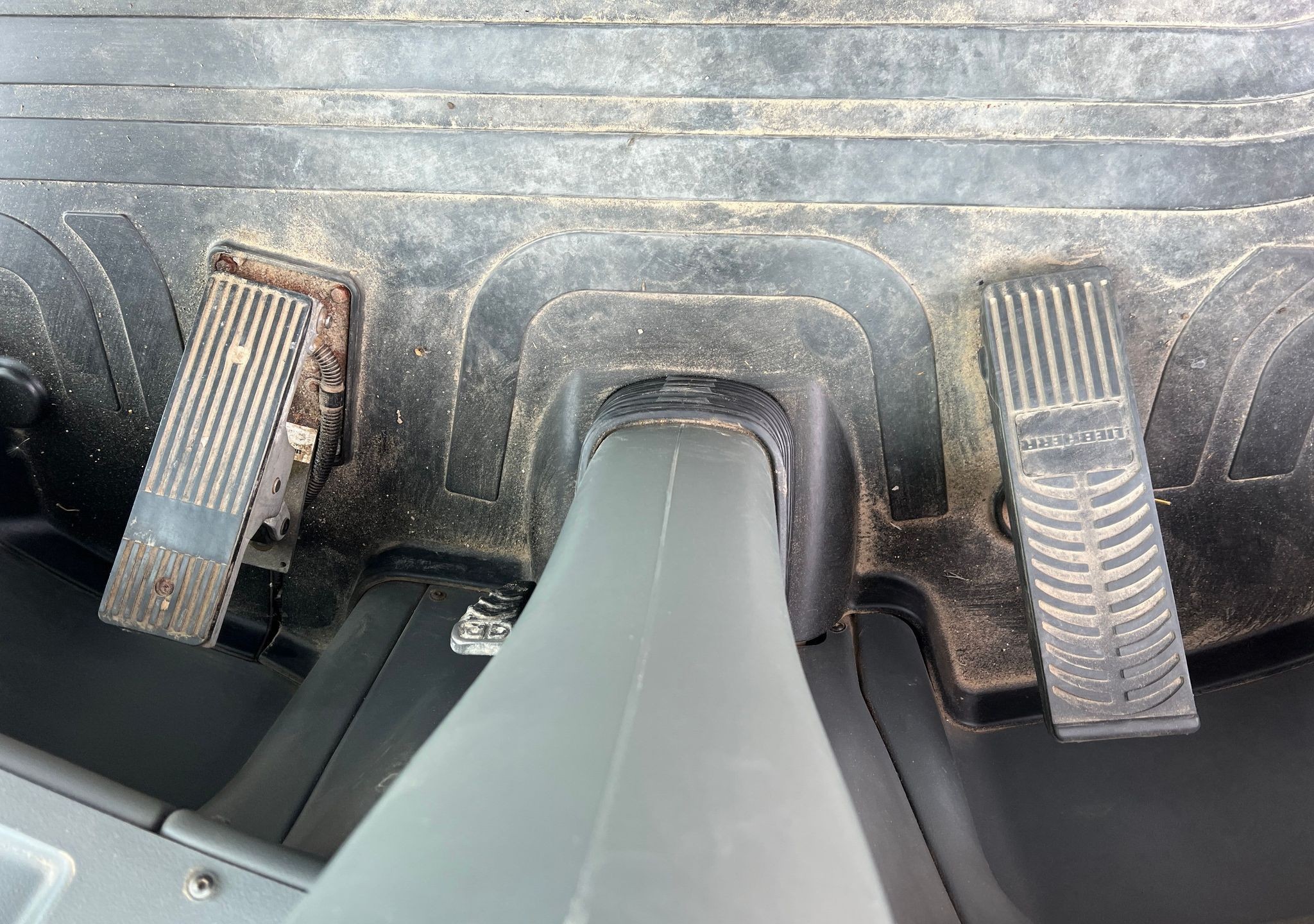 gallery 2016 John Deere 324K wheel loader