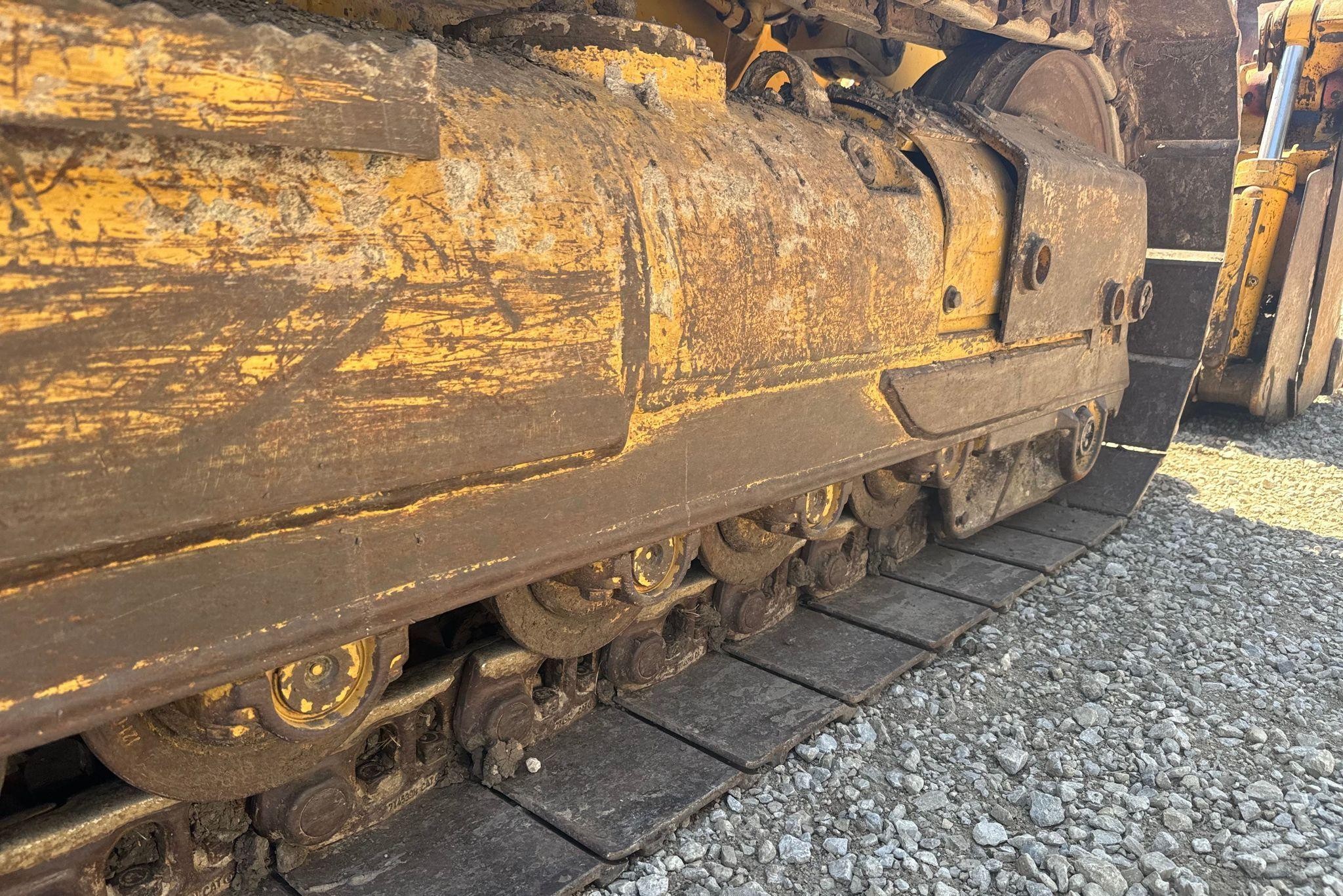 gallery 2002 Caterpillar 953C track loader