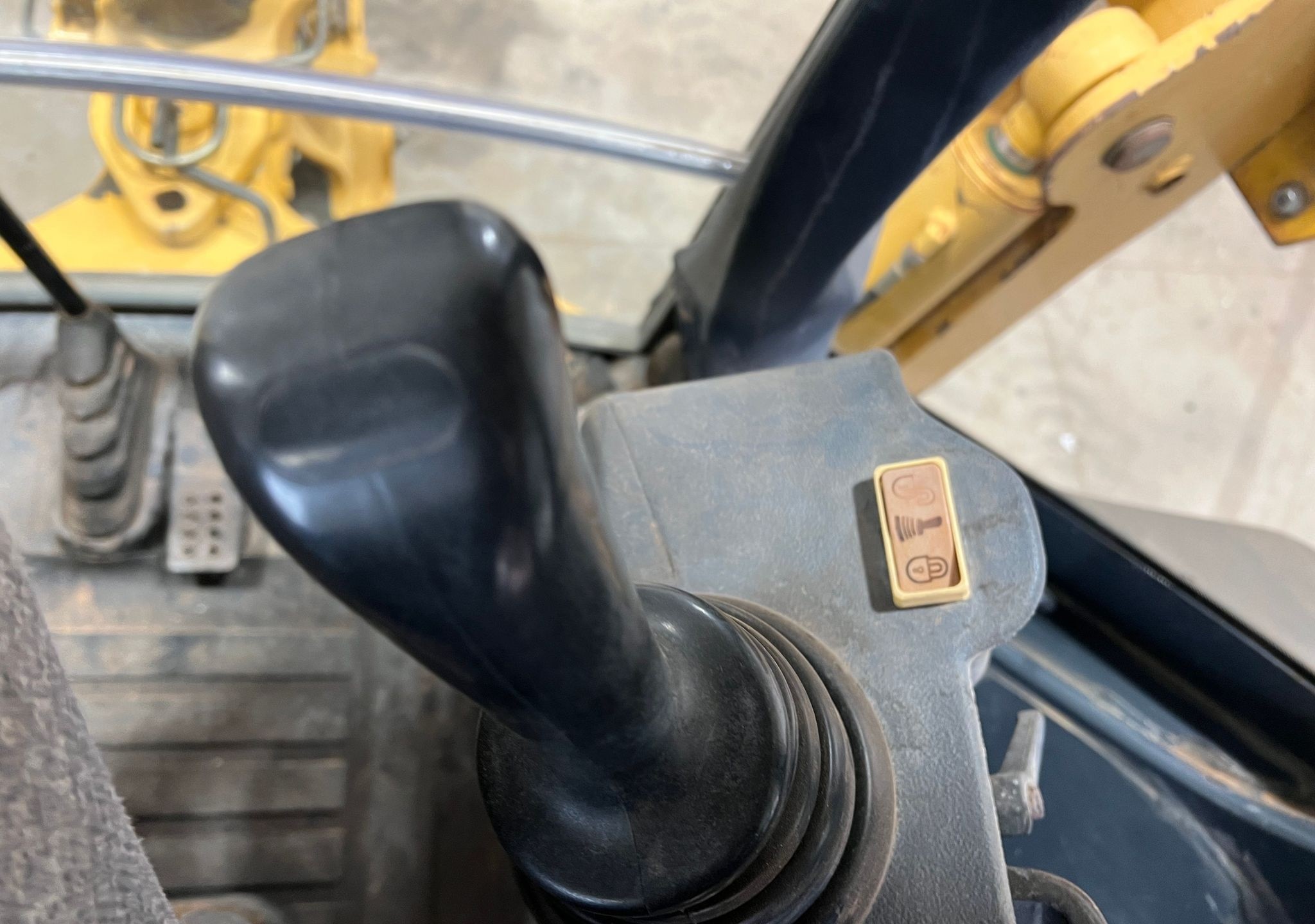 gallery 2012 John Deere 410K backhoe