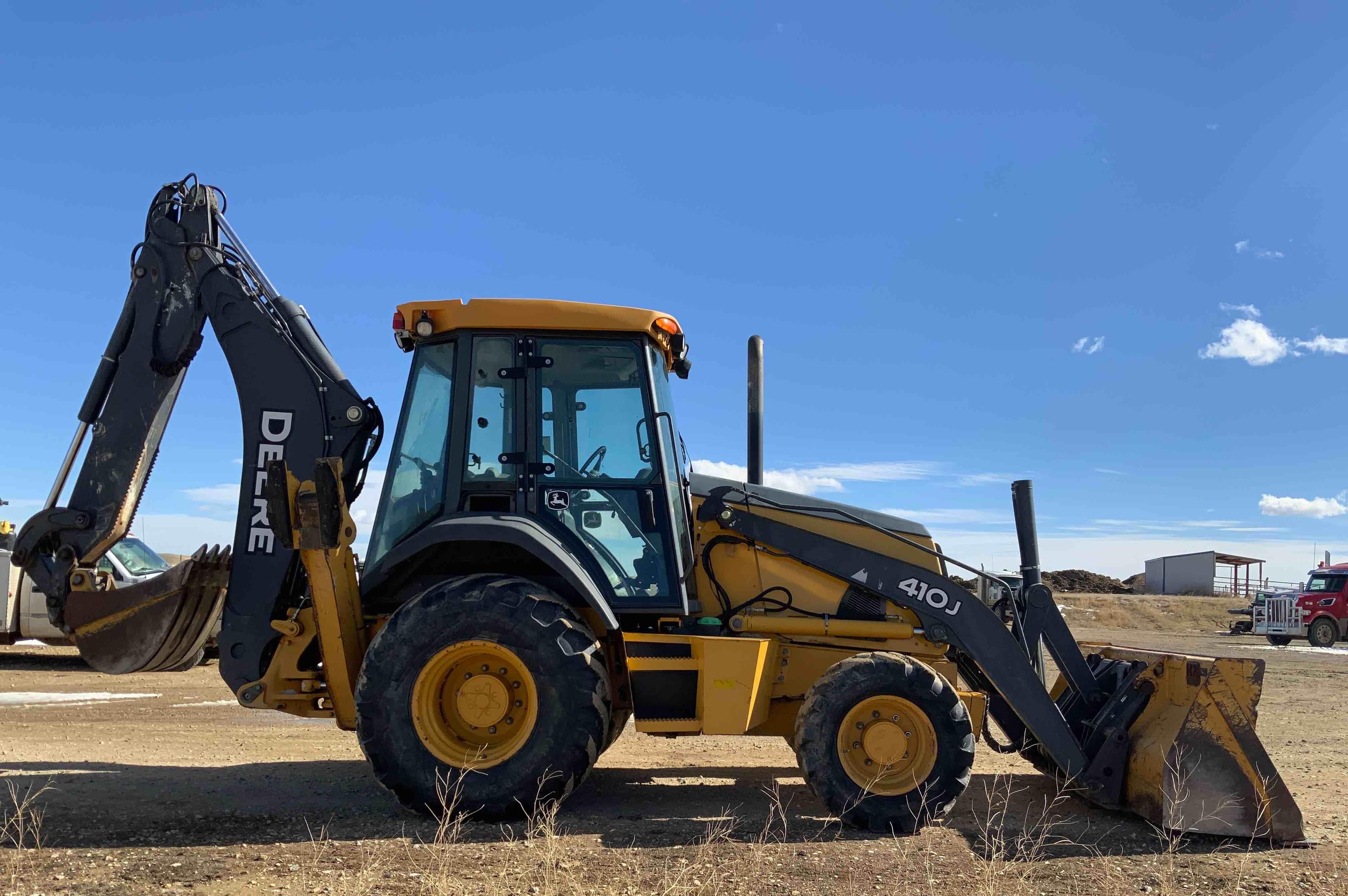gallery 2012 John Deere 410J 4x4 Loader Backhoew Extendahoe