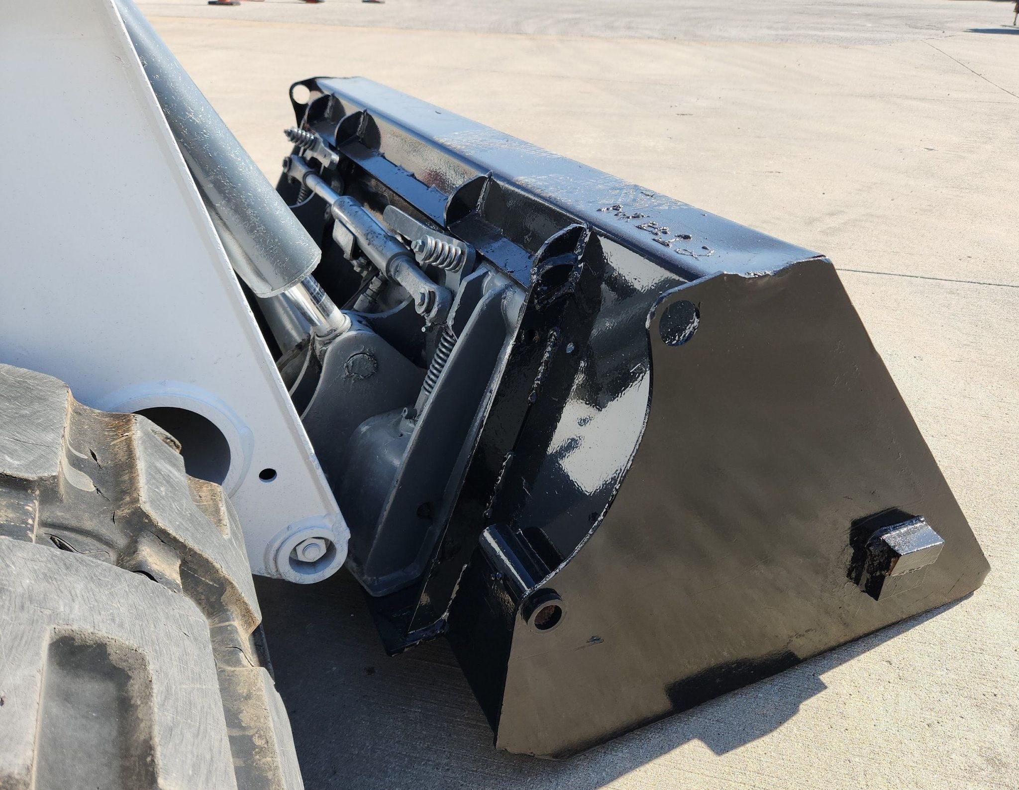 gallery 2018 Bobcat T770 tracked skid steer loader