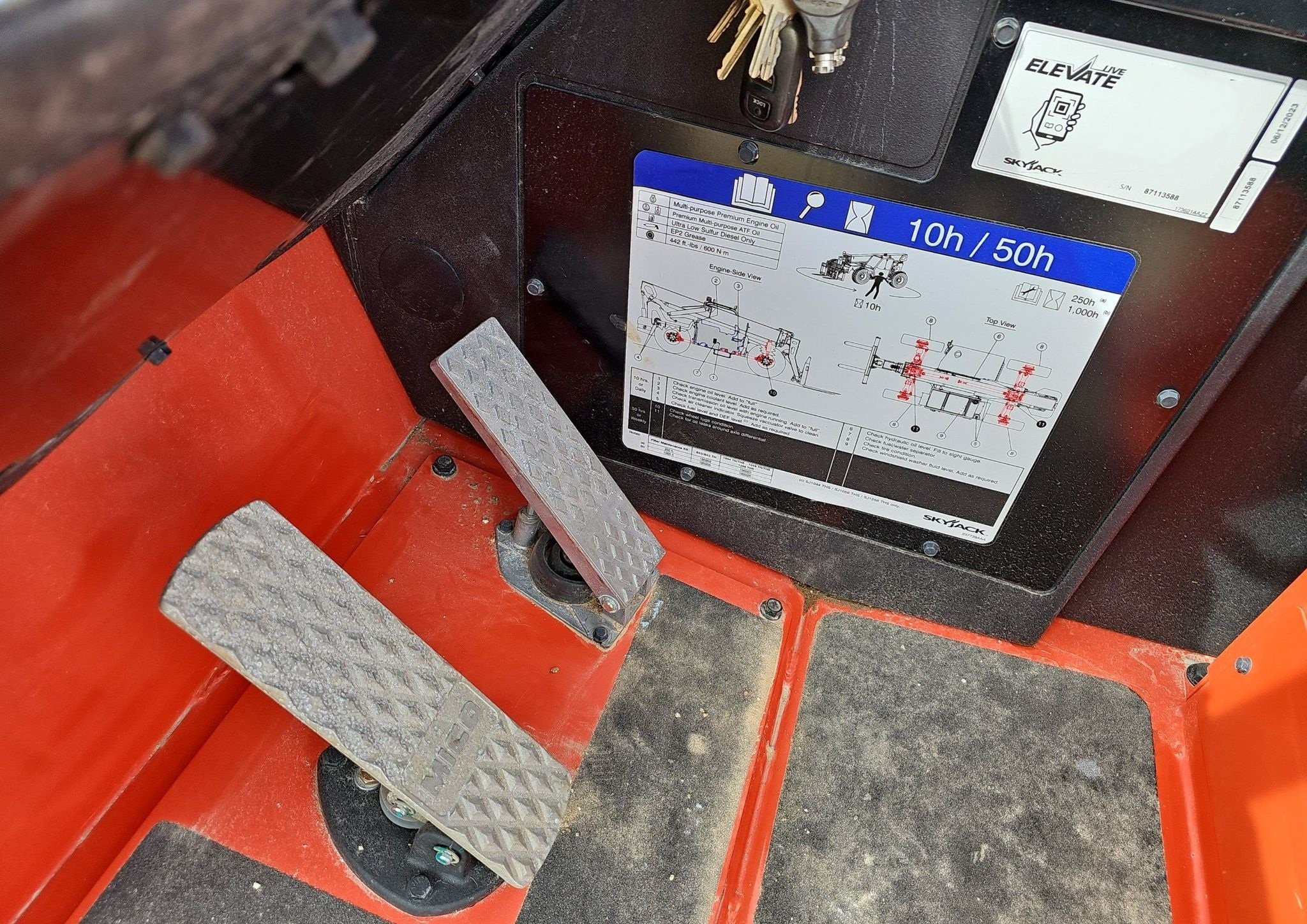 gallery 2023 Skyjack SJ843TH telehandler