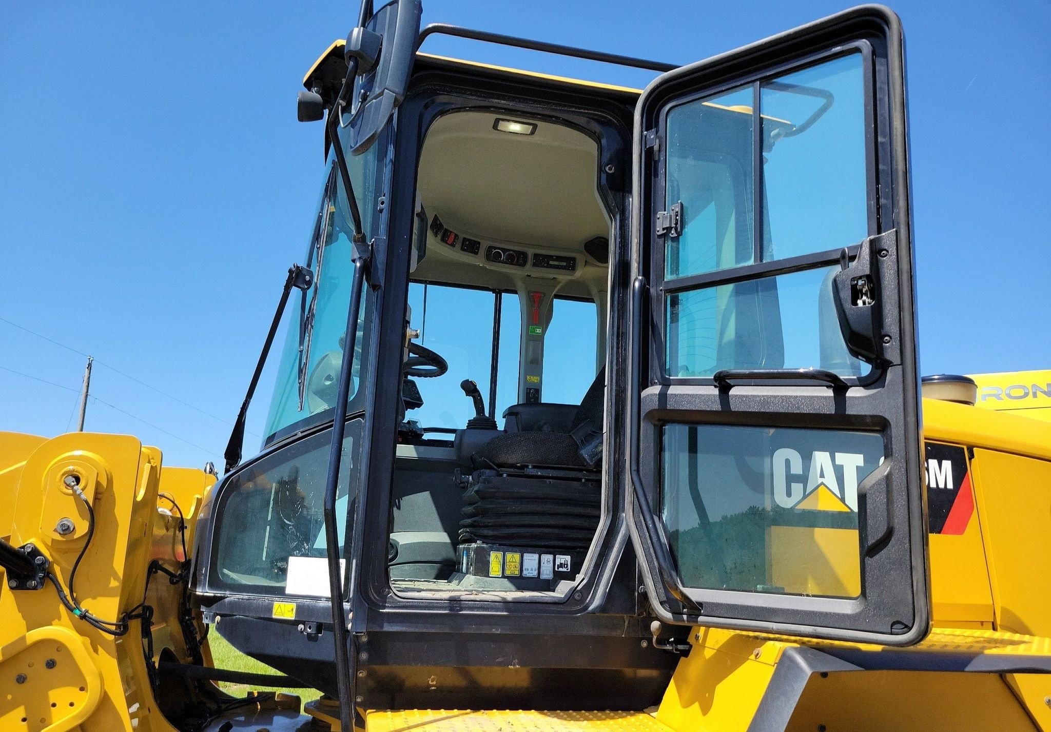 gallery 2016 Caterpillar 926M wheel loader