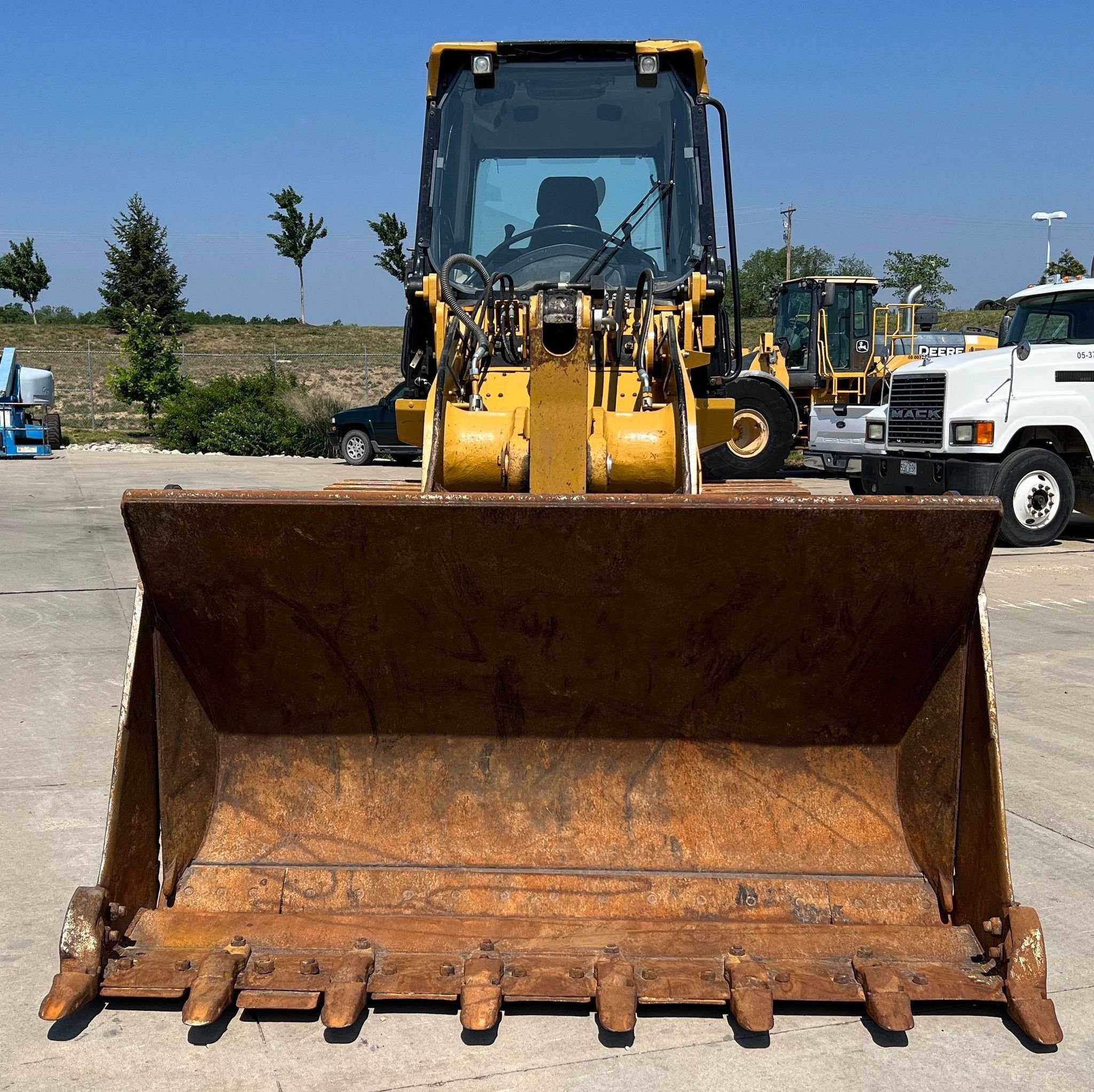gallery 2016 Caterpillar 963K track loader