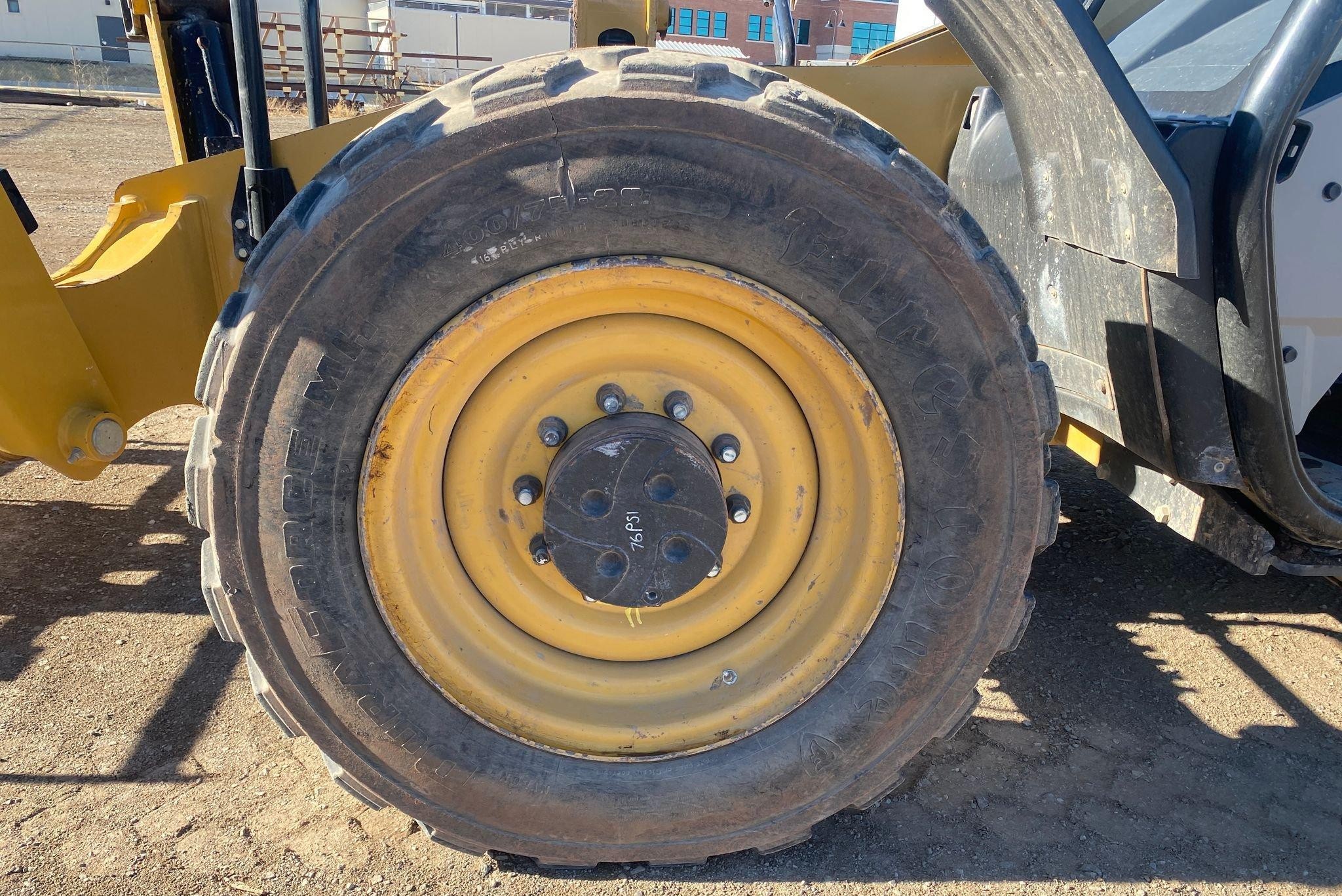 gallery 2017 Caterpillar TL1055D telehandler