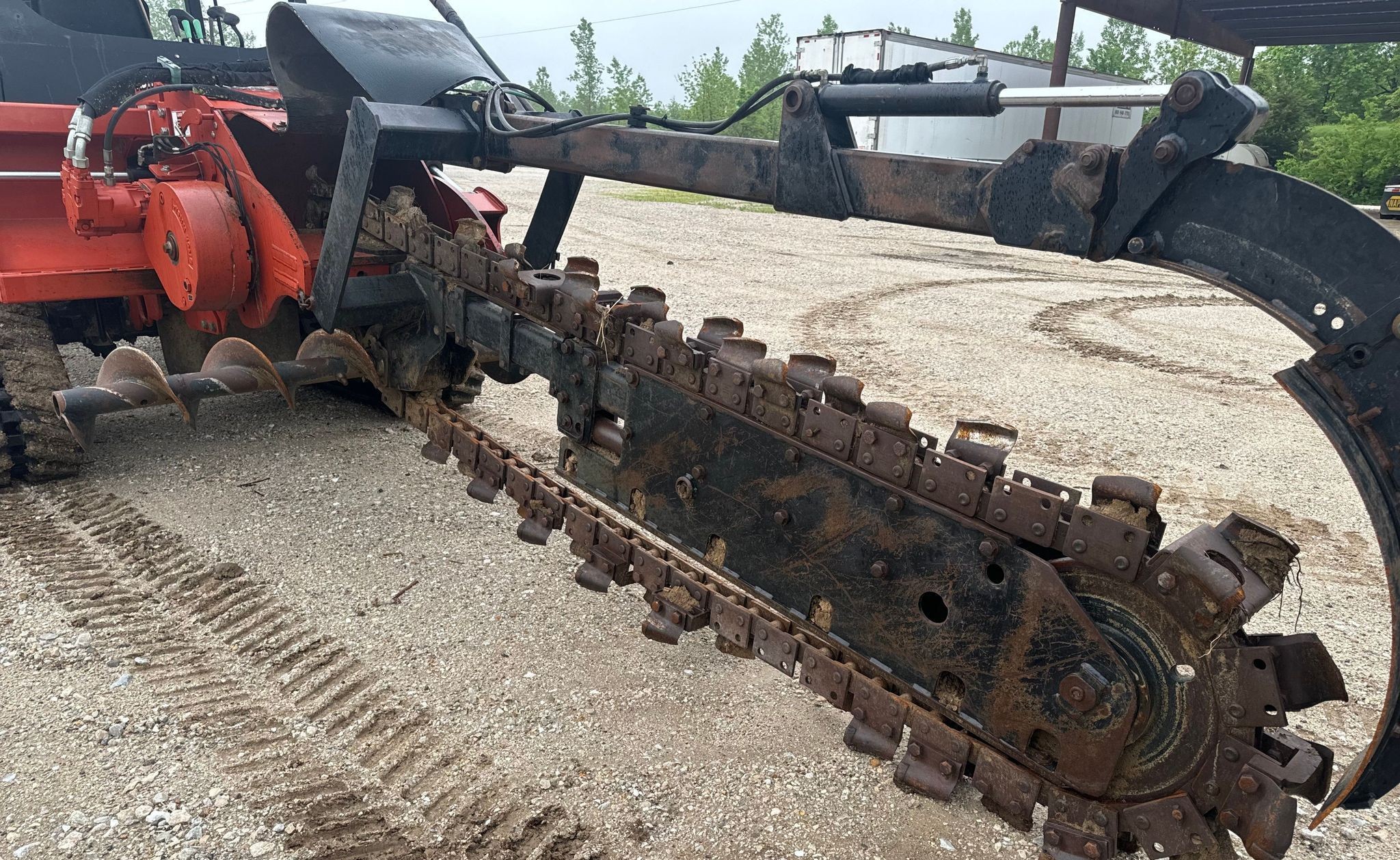 gallery 2013 Ditch Witch RT120 Quad trencher