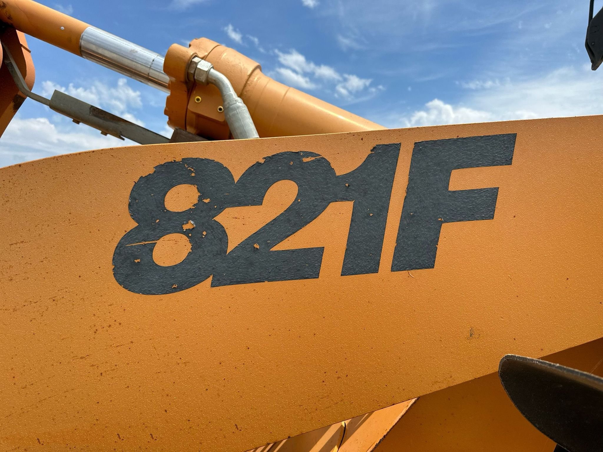 gallery 2011 Case 821F wheel loader