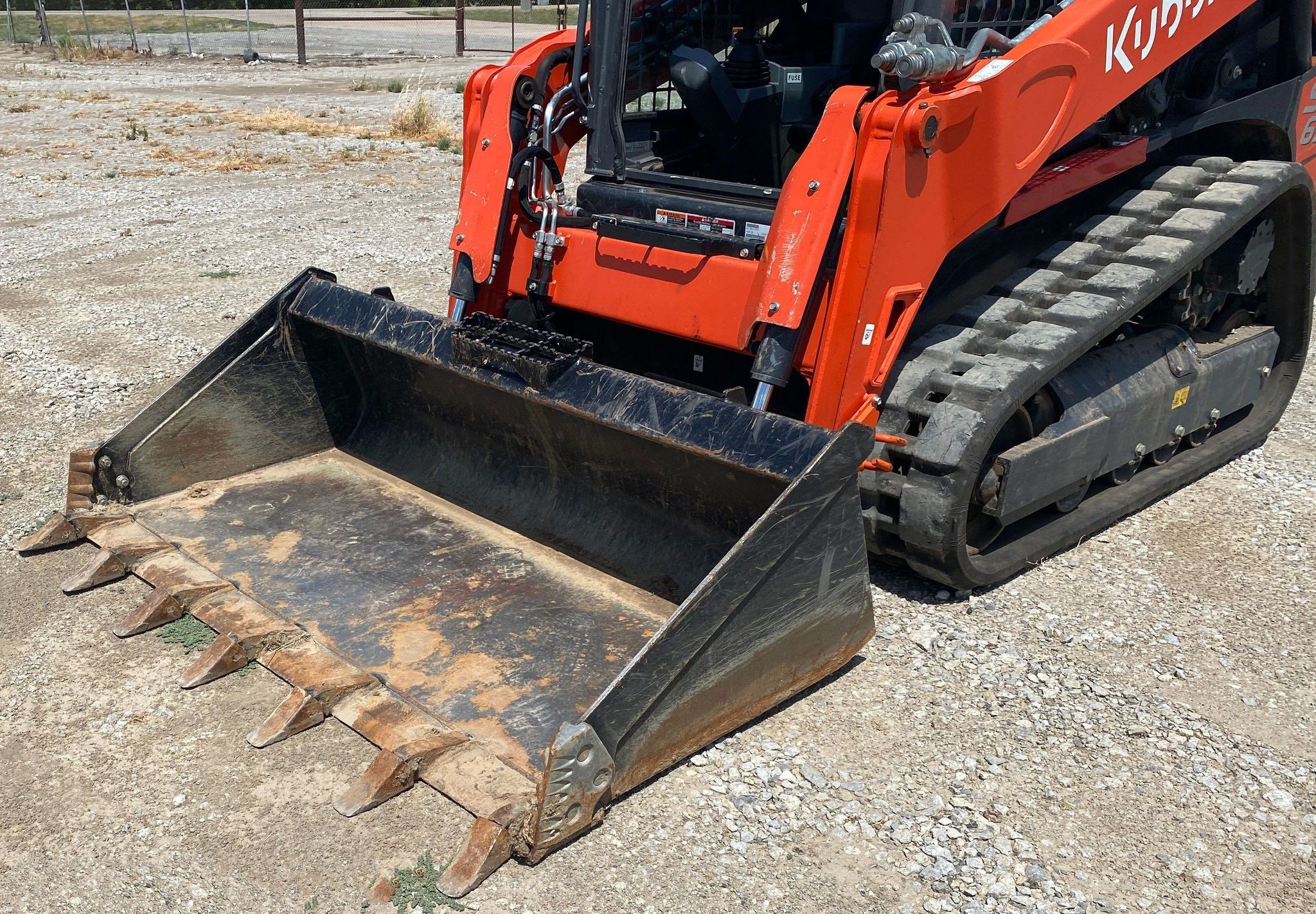 gallery 2021 Kubota SVL65-2  tracked skid steer loader