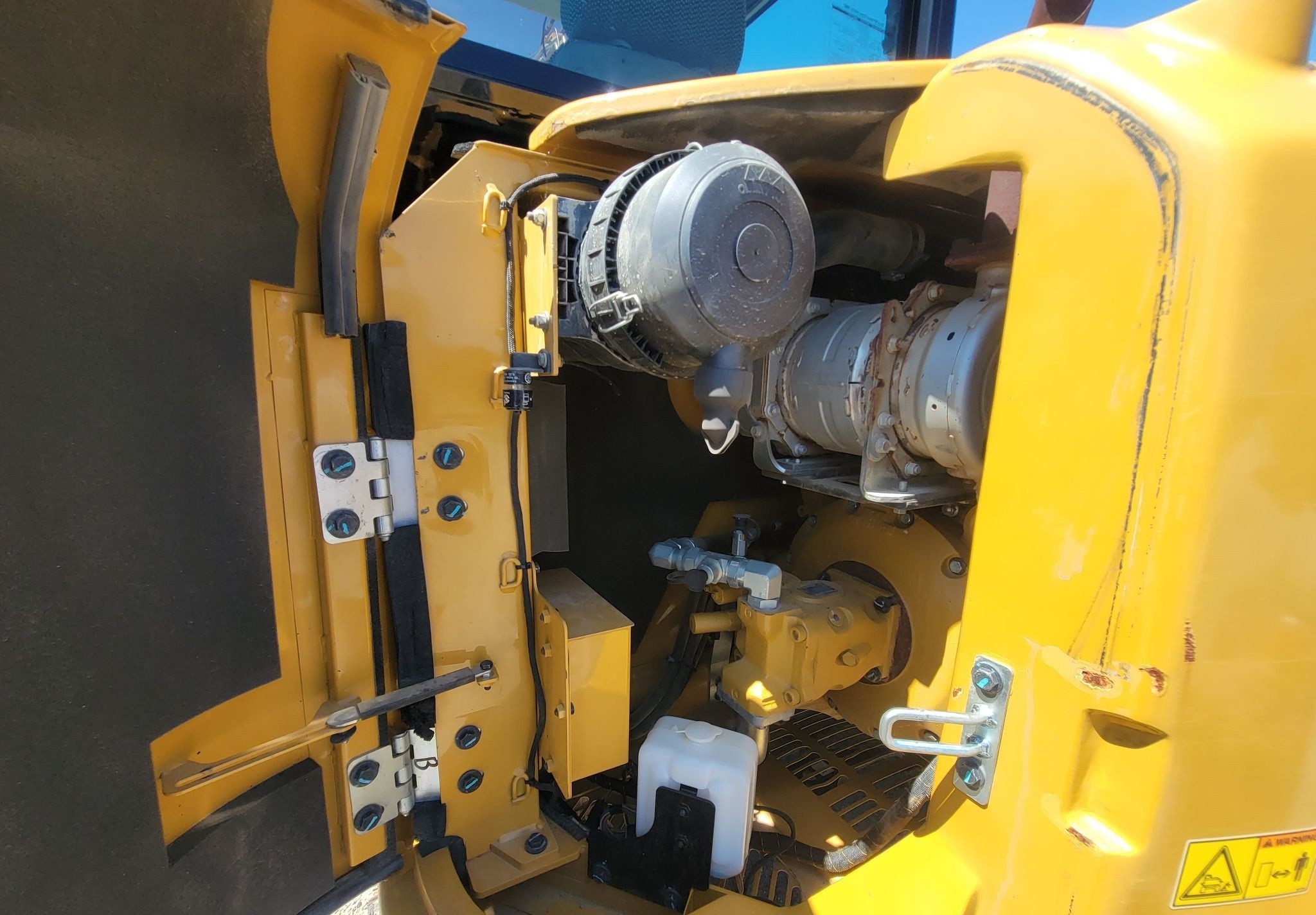 gallery 2016 Caterpillar 308E2 CR mini excavator