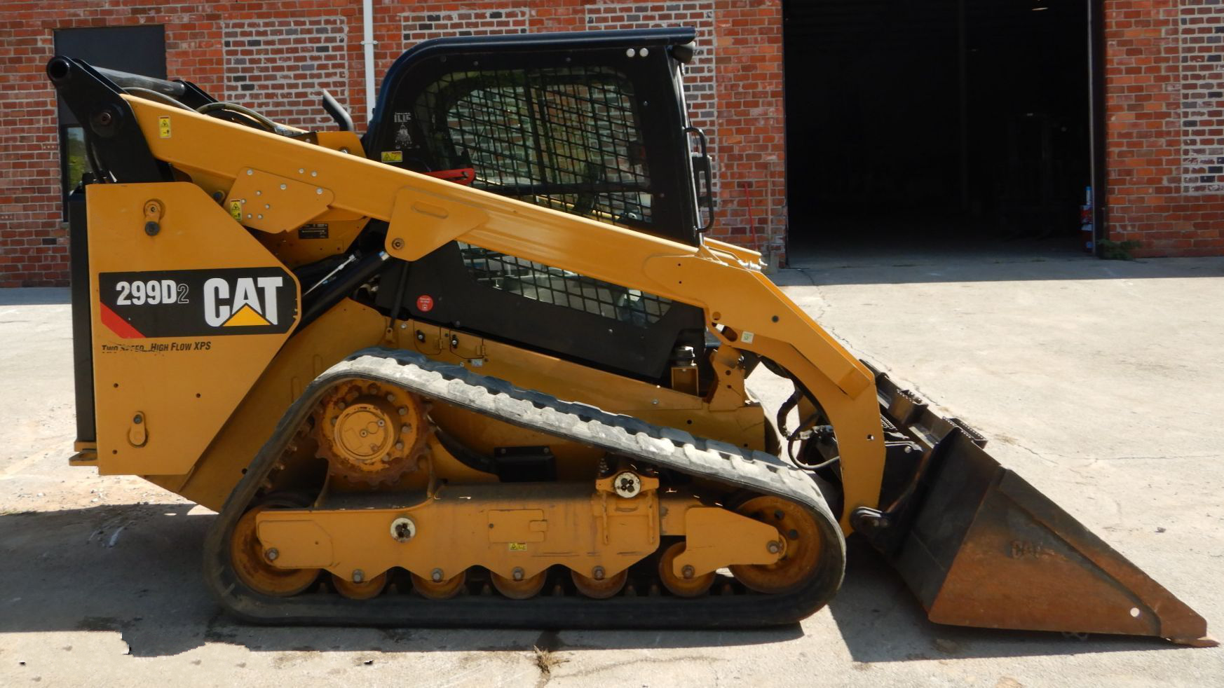 gallery 2018 Caterpillar 299D2 skid steer