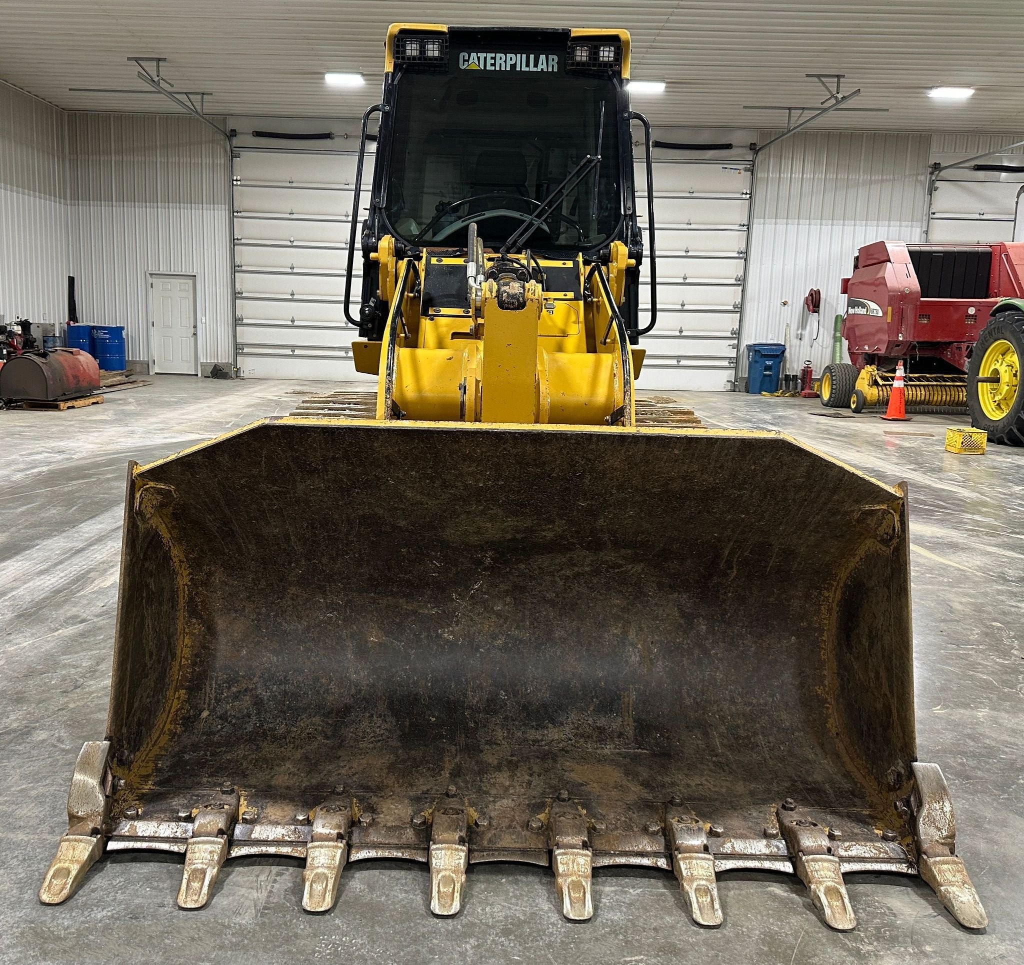 gallery 2016 Caterpillar 953D track loader