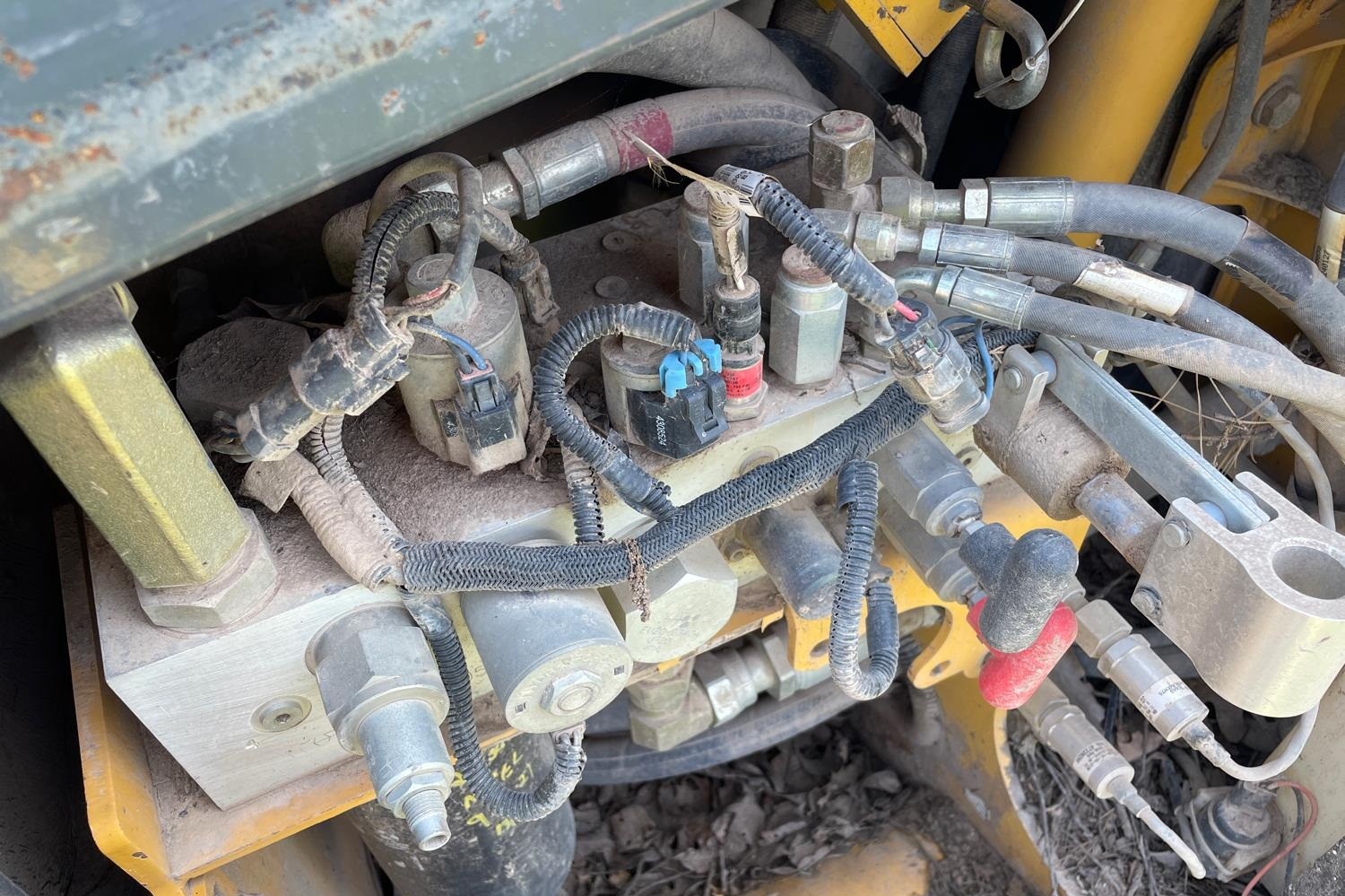gallery 2007 John Deere 850J LT Dozer WMulti-Shank Ripper