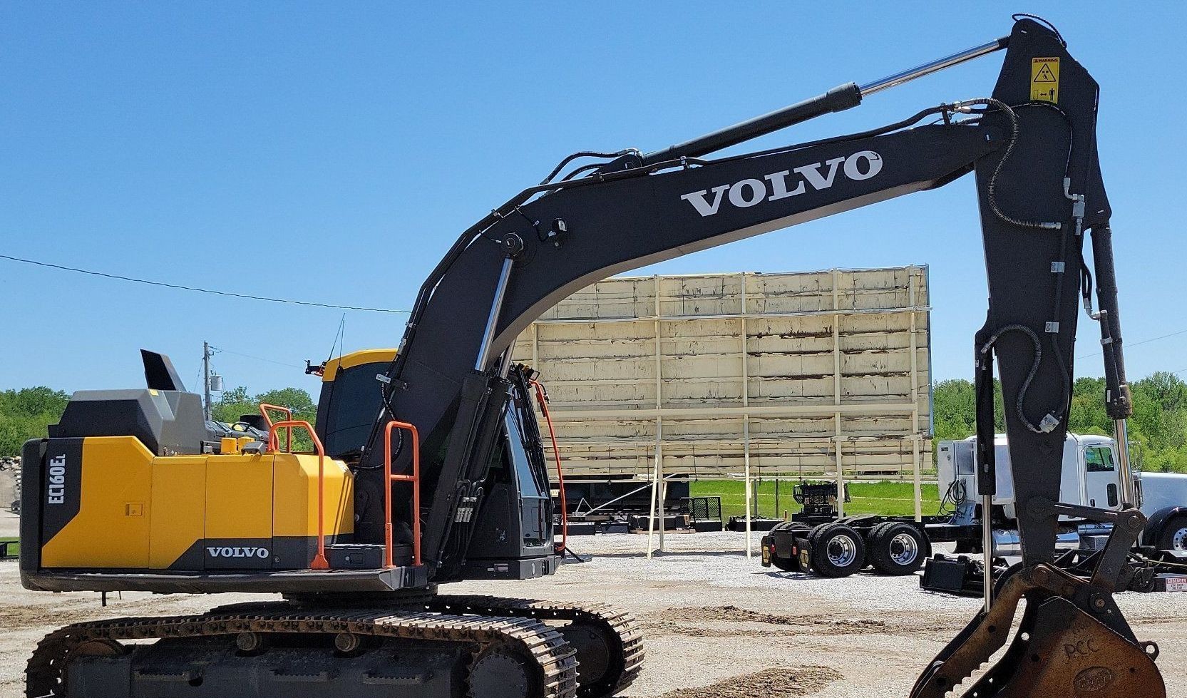 gallery 2020 Volvo EC160EL excavator