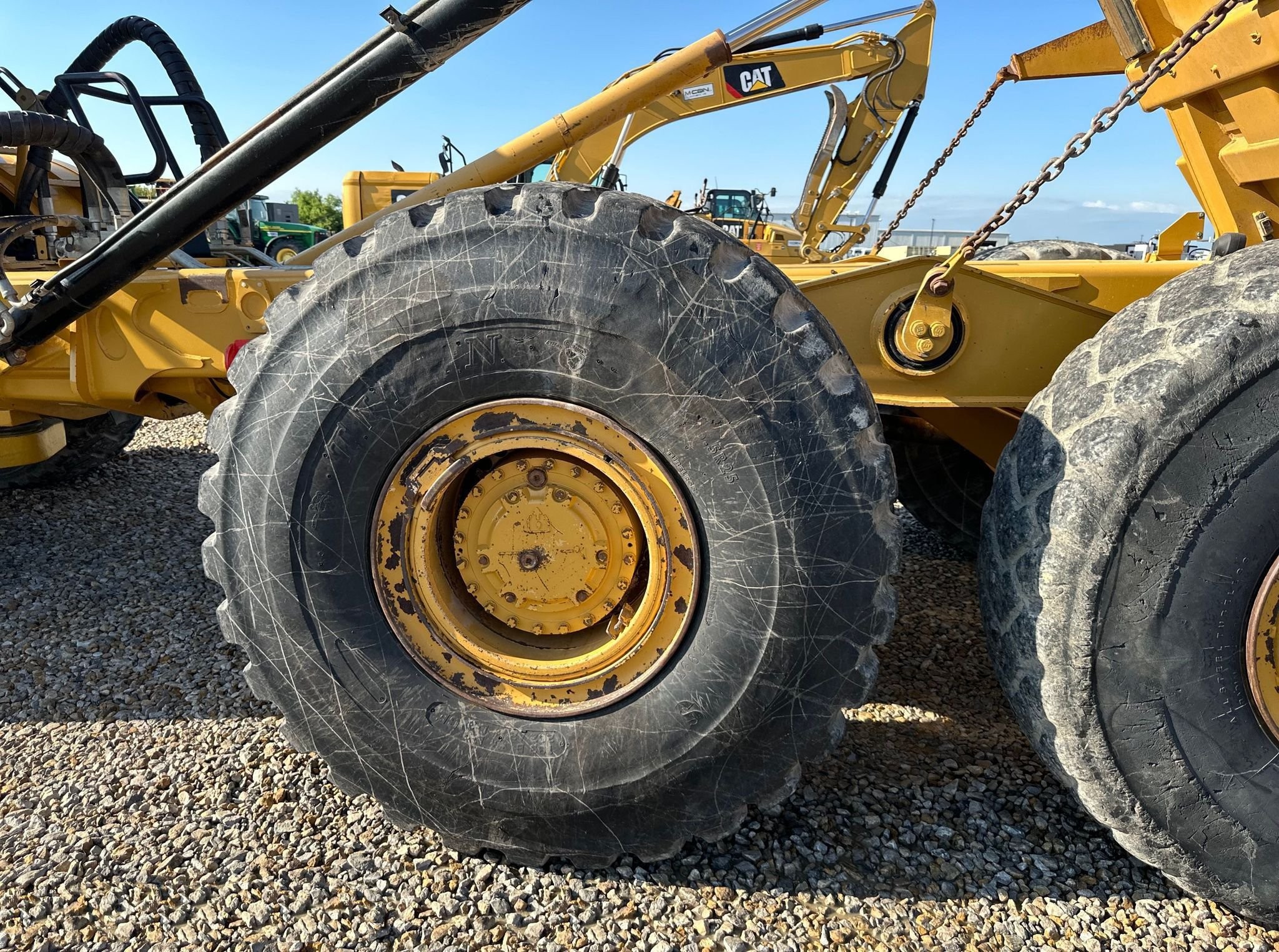 gallery 2013 Caterpillar 735B haul truck