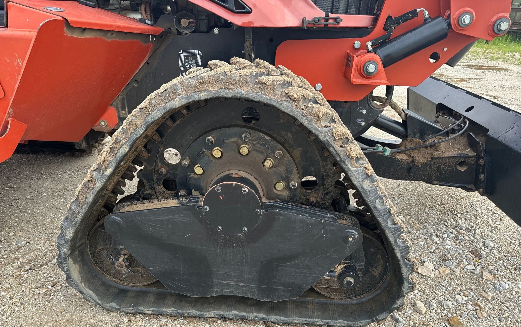 gallery 2013 Ditch Witch RT120 Quad trencher