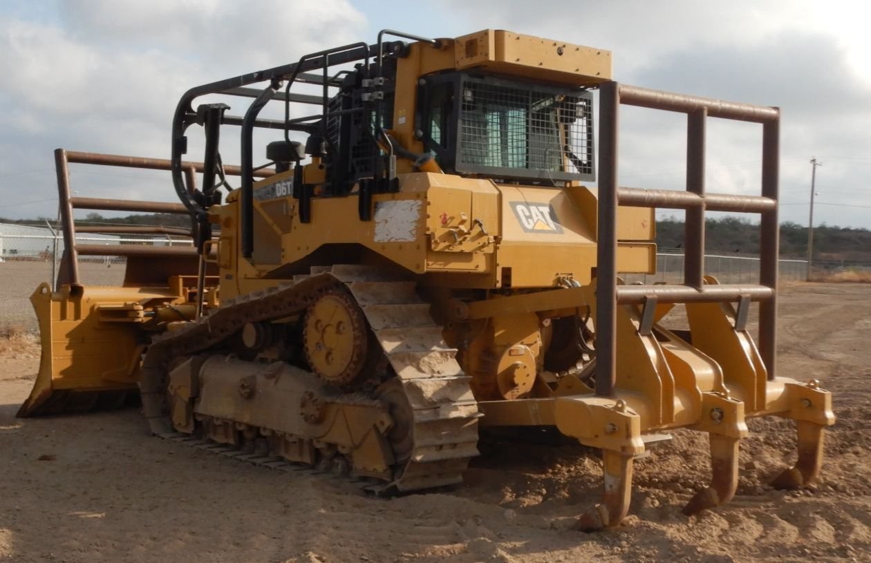 gallery 2016 Caterpillar D6T XL dozer