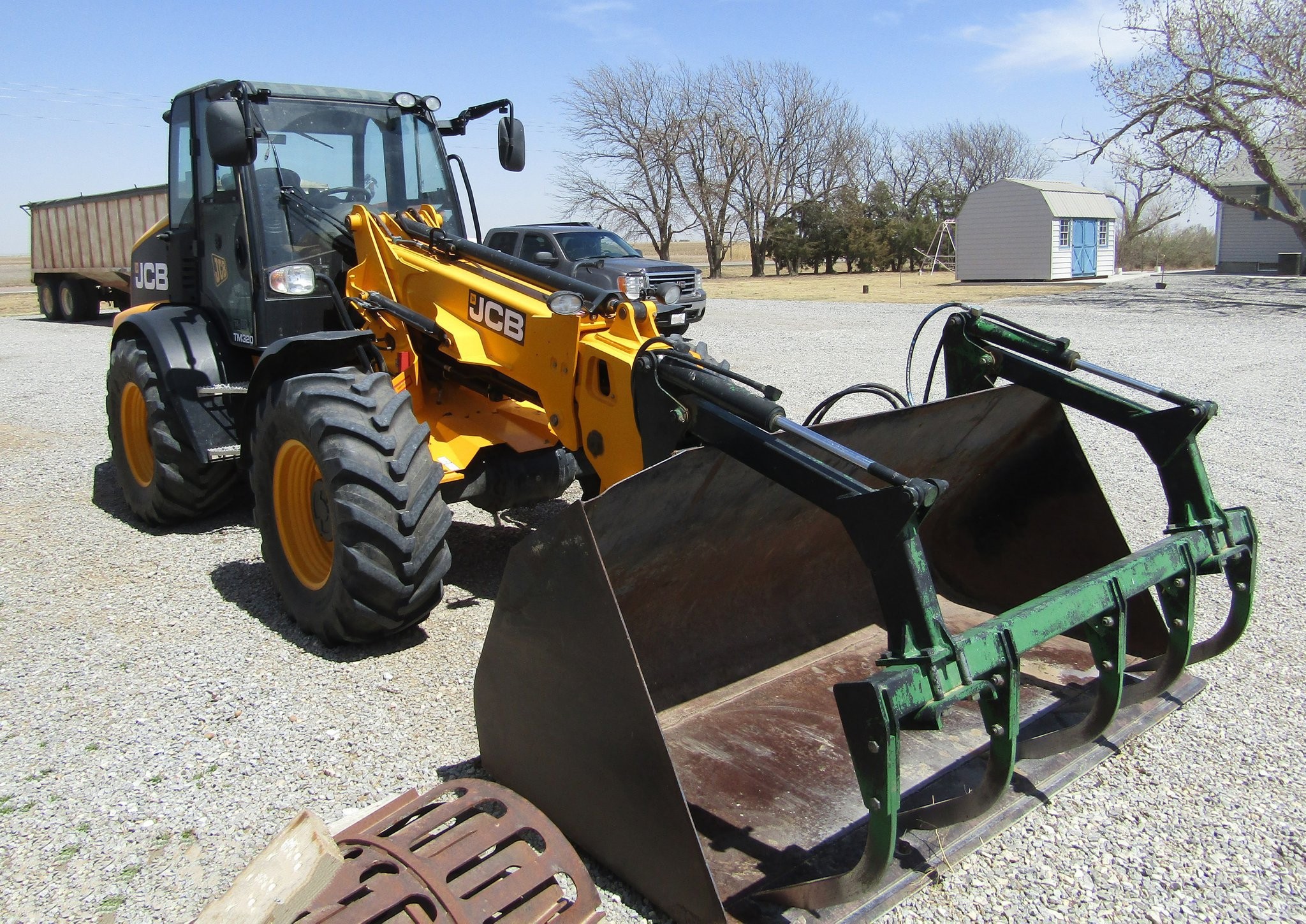 gallery 2013 JCB TM320 articulated telehandler