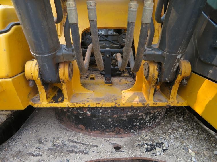 gallery 2012 John Deere 200D LC excavator