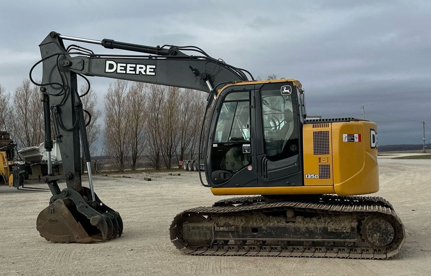 gallery 2012 John Deere FF135DX excavator