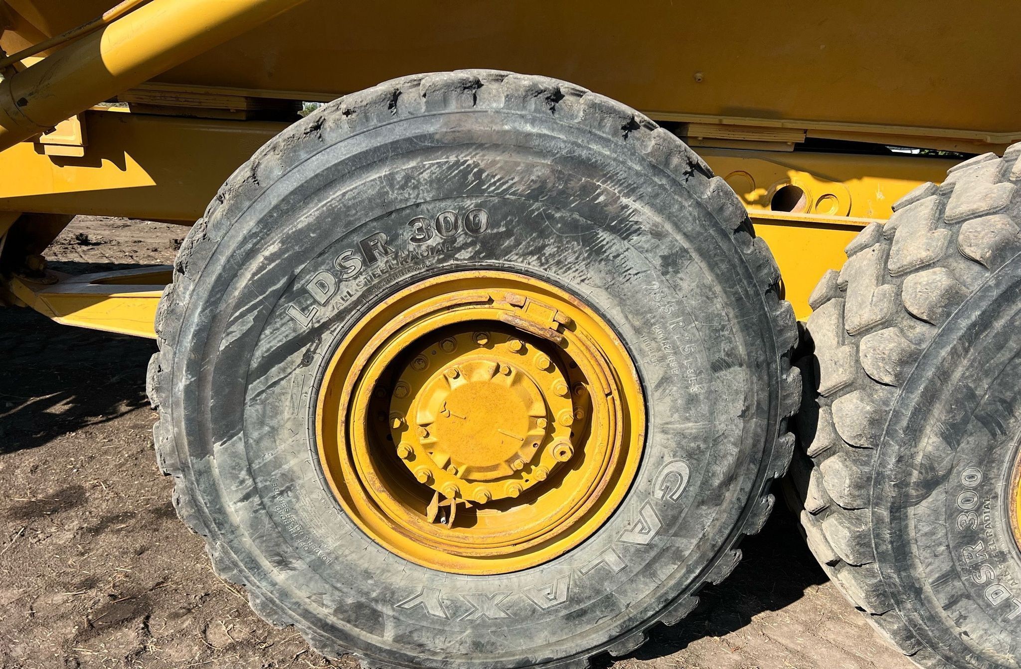 gallery 2002 Caterpillar 730 haul truck