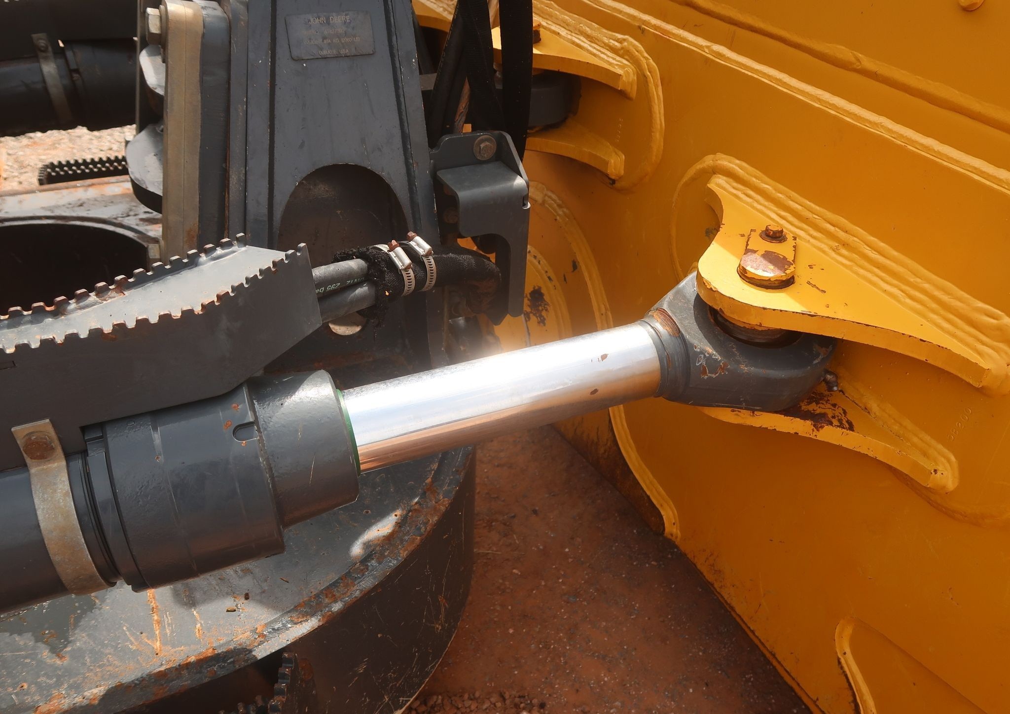 gallery 2015 John Deere 750K WLT dozer