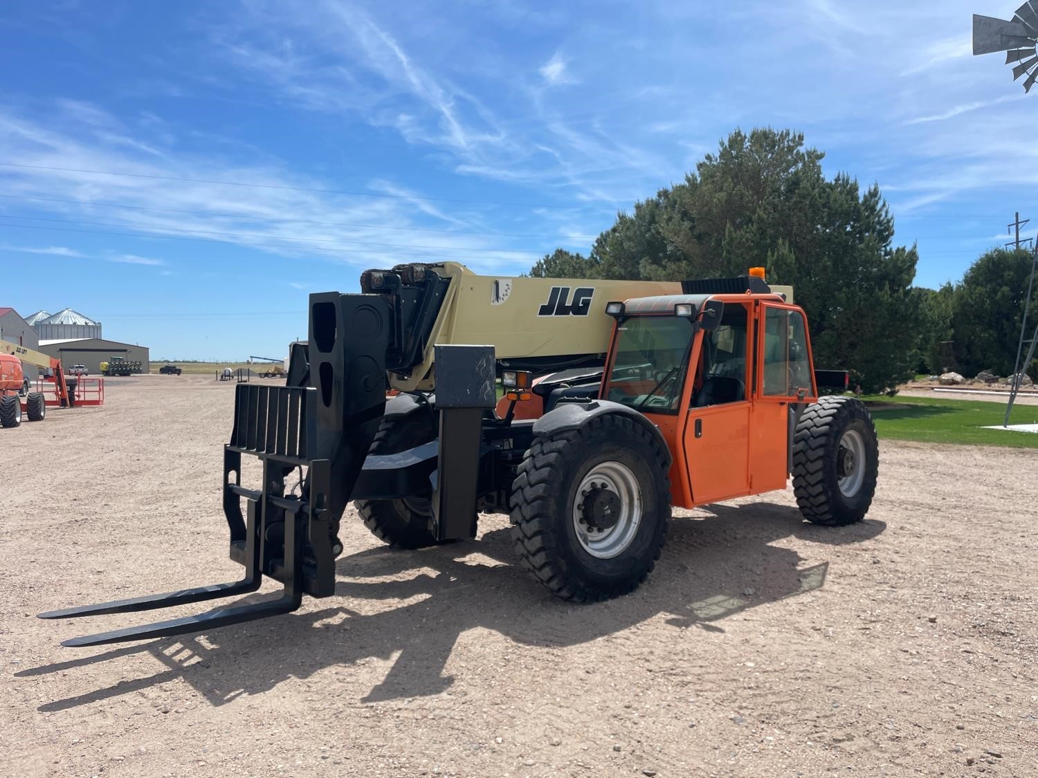 gallery 2013 JLG G1055A 4x4x4