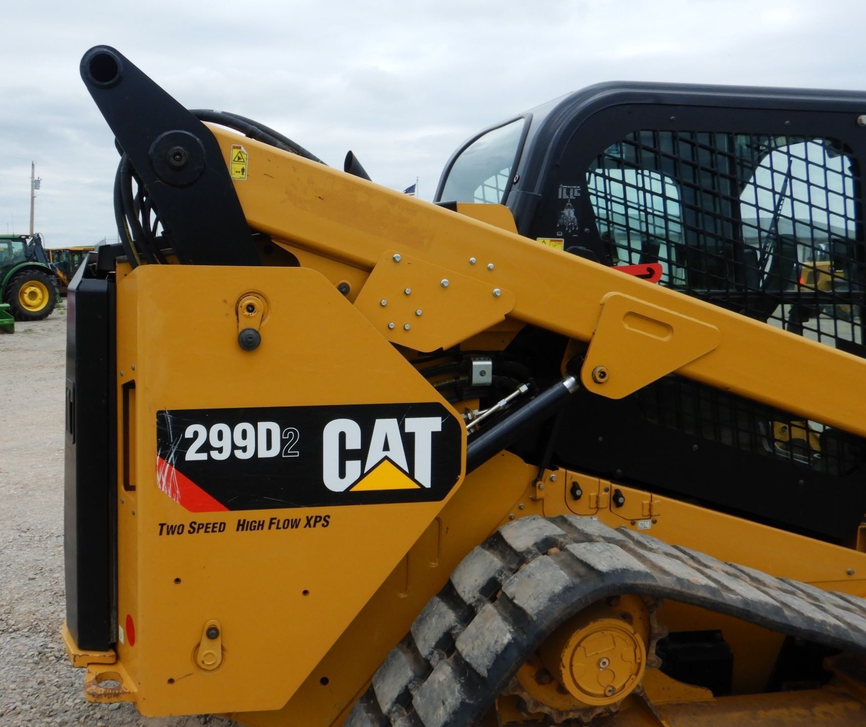gallery 2018 Caterpillar 299D2 skid steer