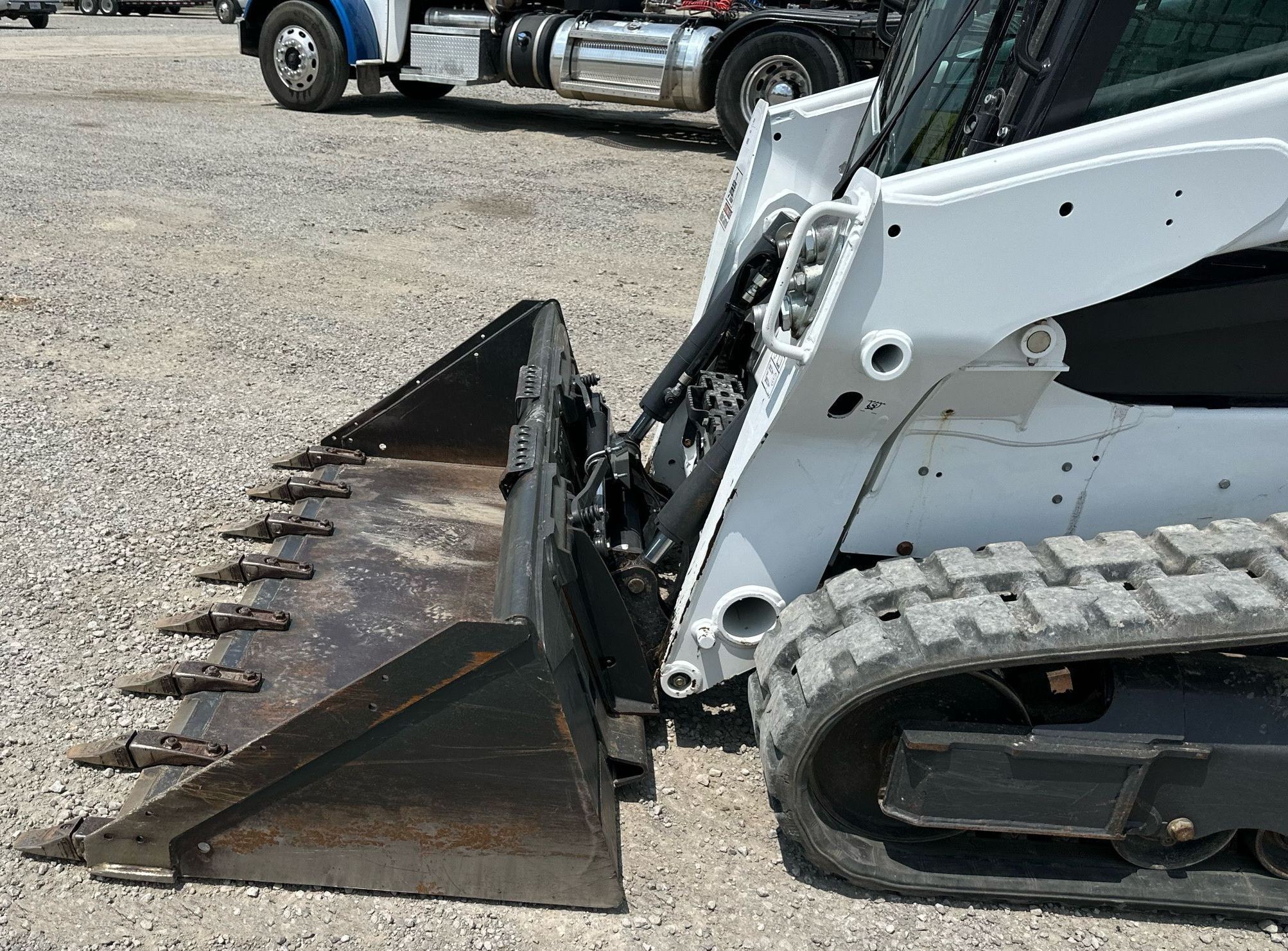 gallery 2021 Bobcat T595 tracked skid steer loader