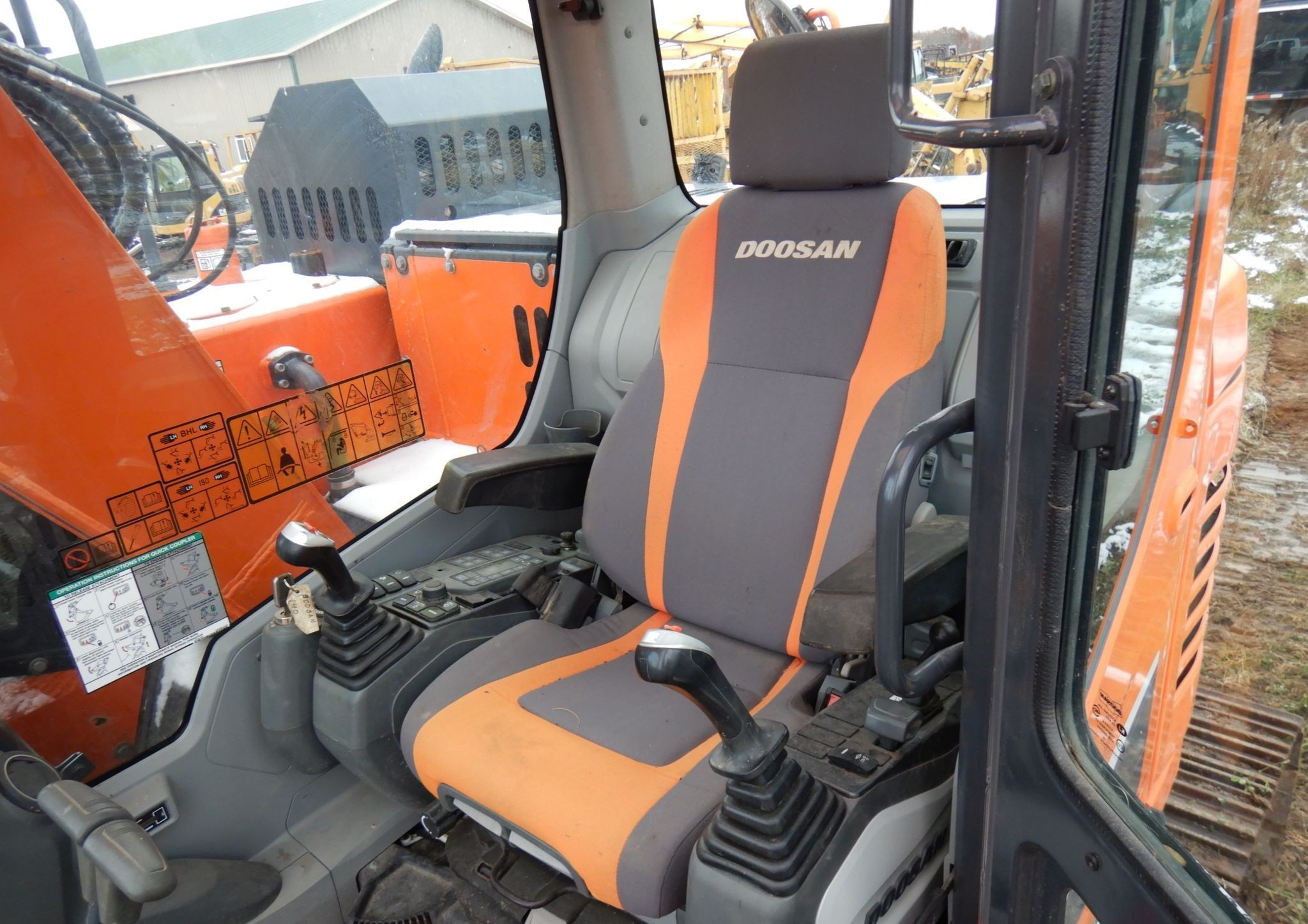 gallery 2014 Doosan DX140LCR excavator