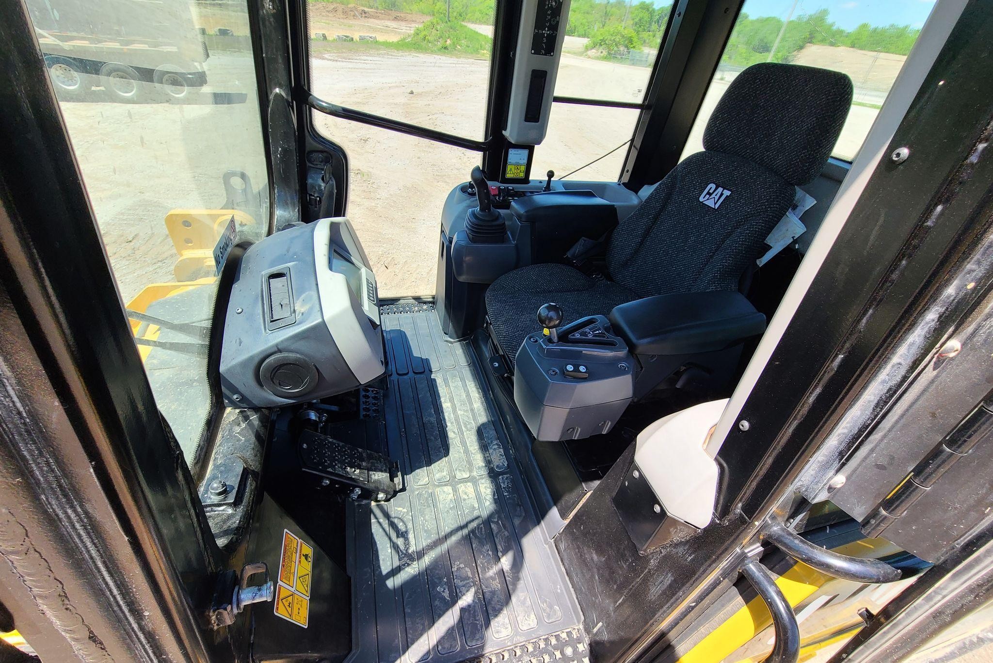 gallery 2018 Caterpillar 963K track loader