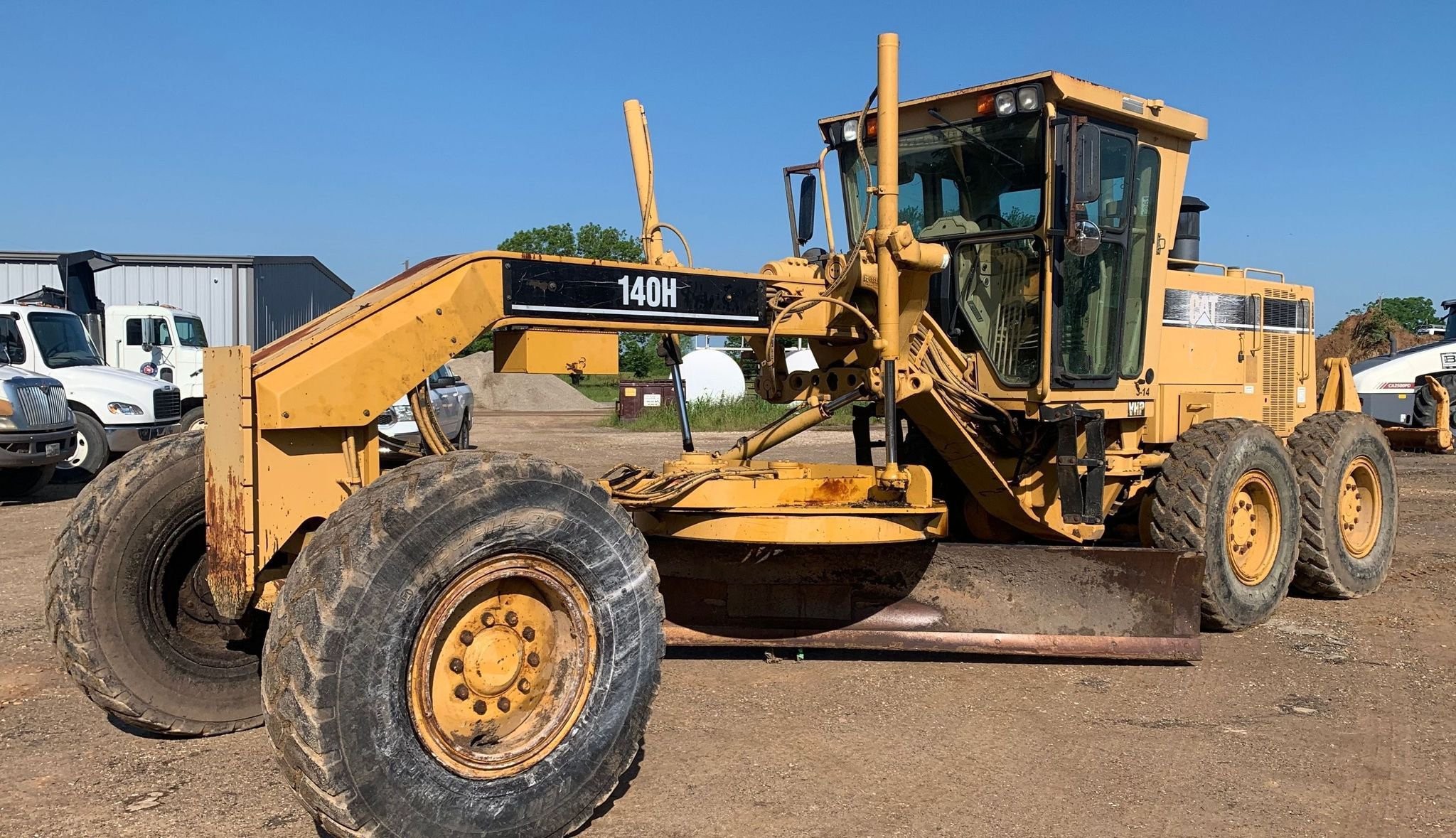 gallery 2001 Caterpillar 140H motor grader
