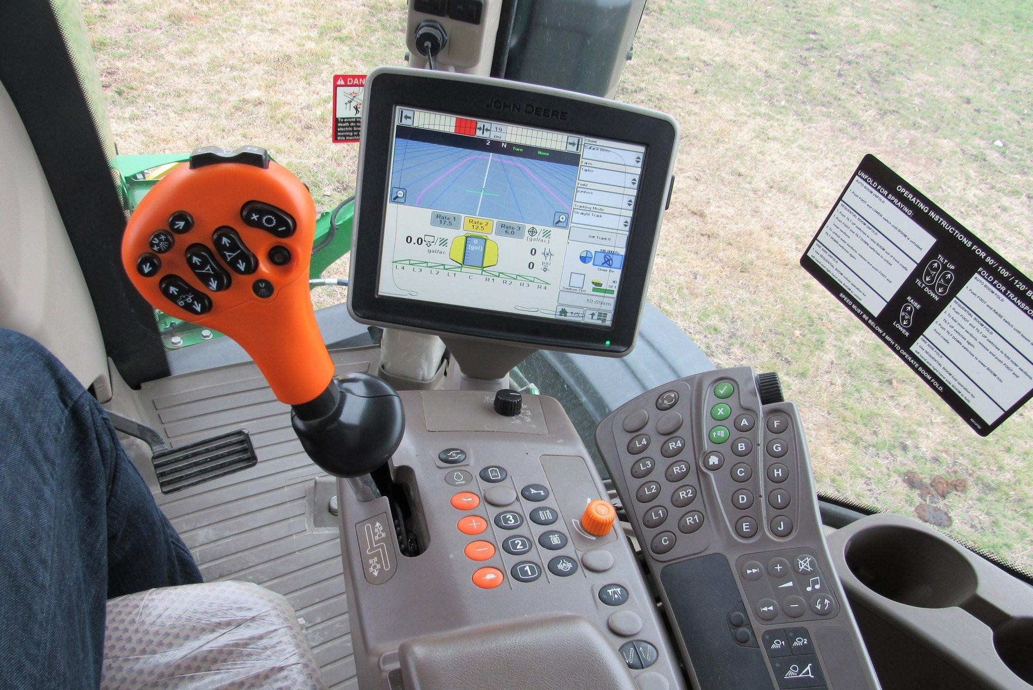 gallery 2014 John Deere R4038 self-propelled sprayer