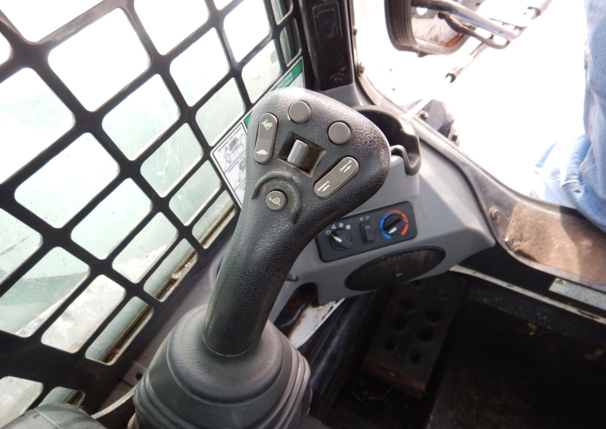 gallery 2019 Bobcat T870 tracked skid steer loader