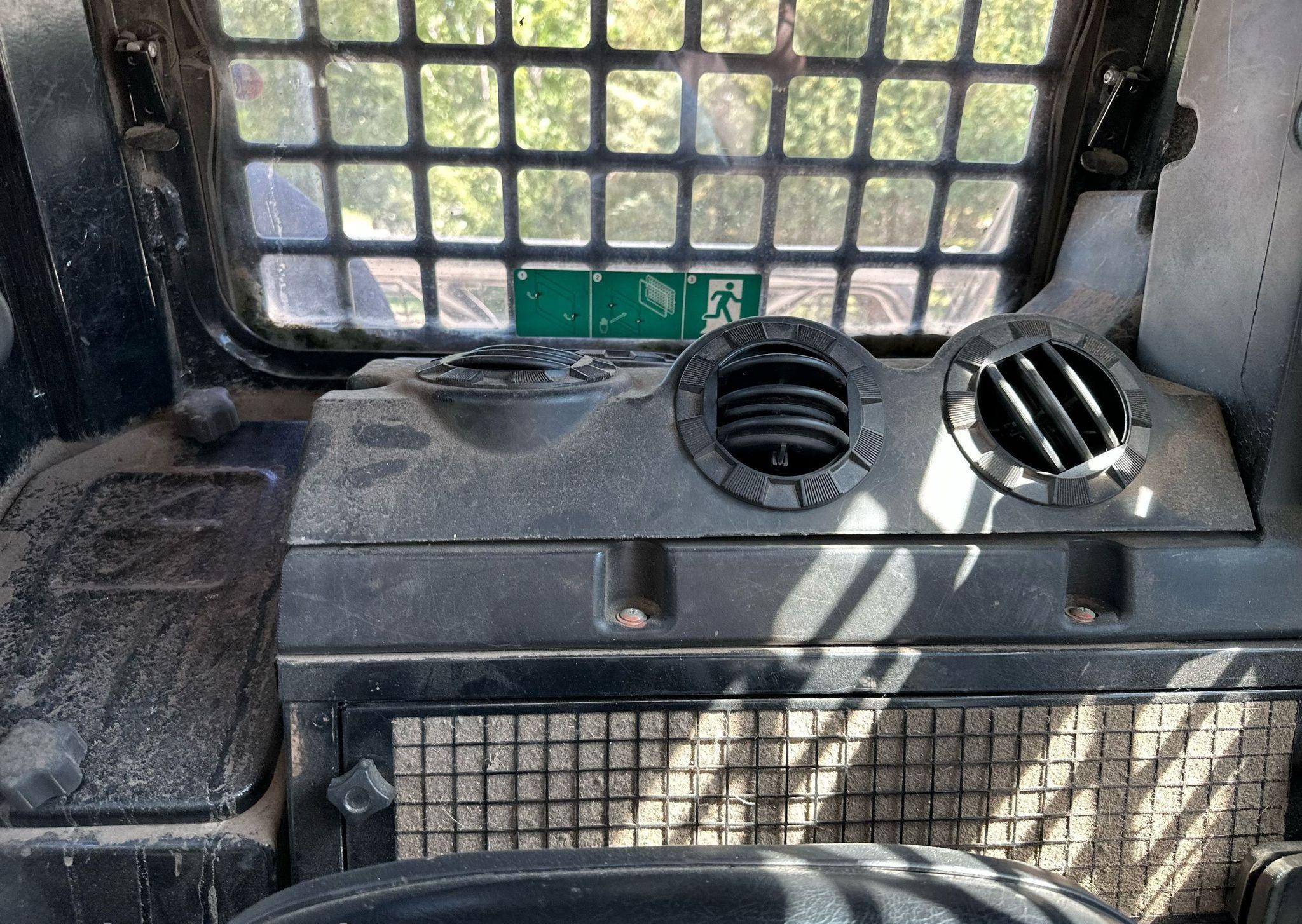 gallery 2015 Terex PT-110 tracked skid steer loader