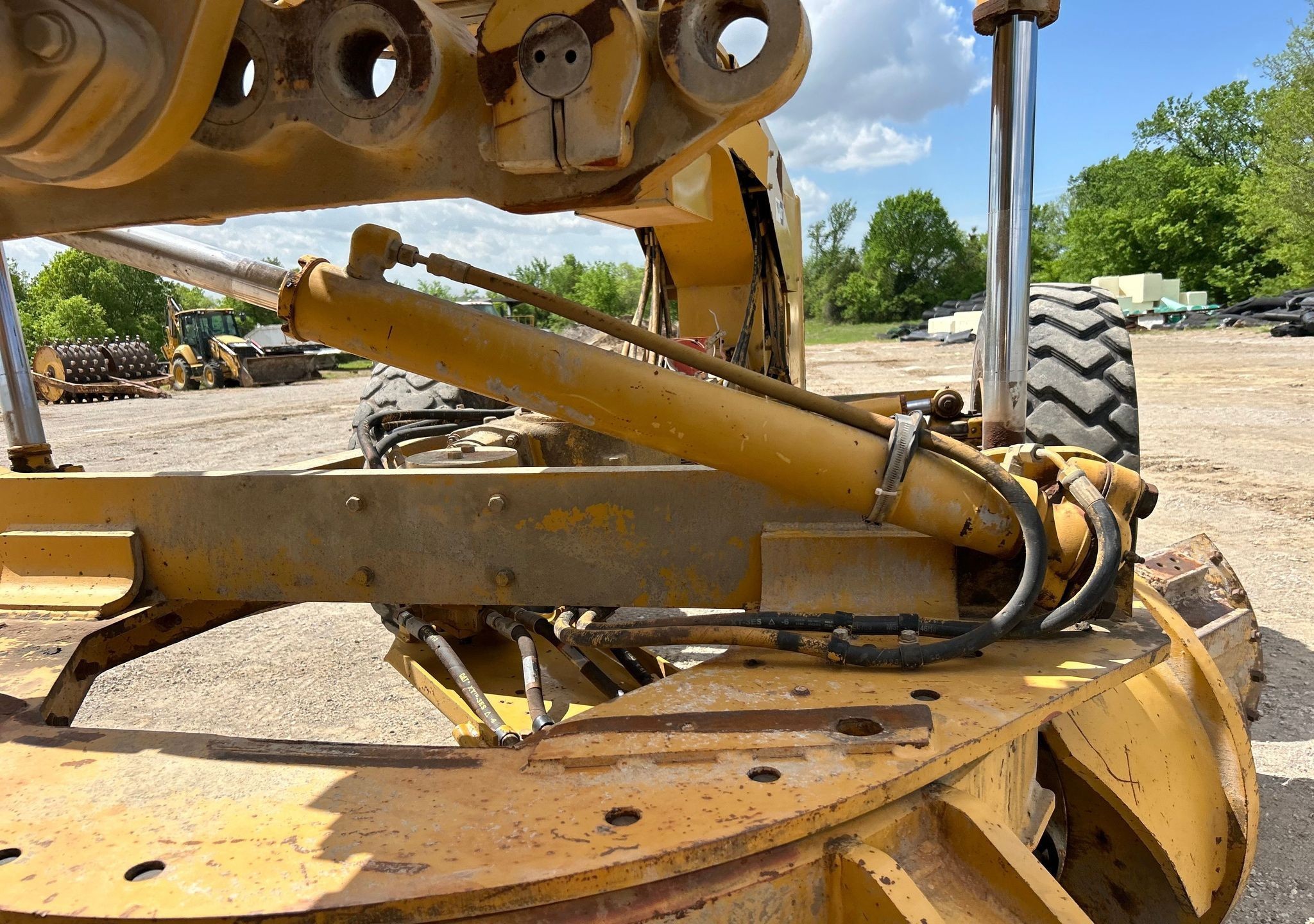 gallery 2006 Caterpillar 160H VHP Plus motor grader