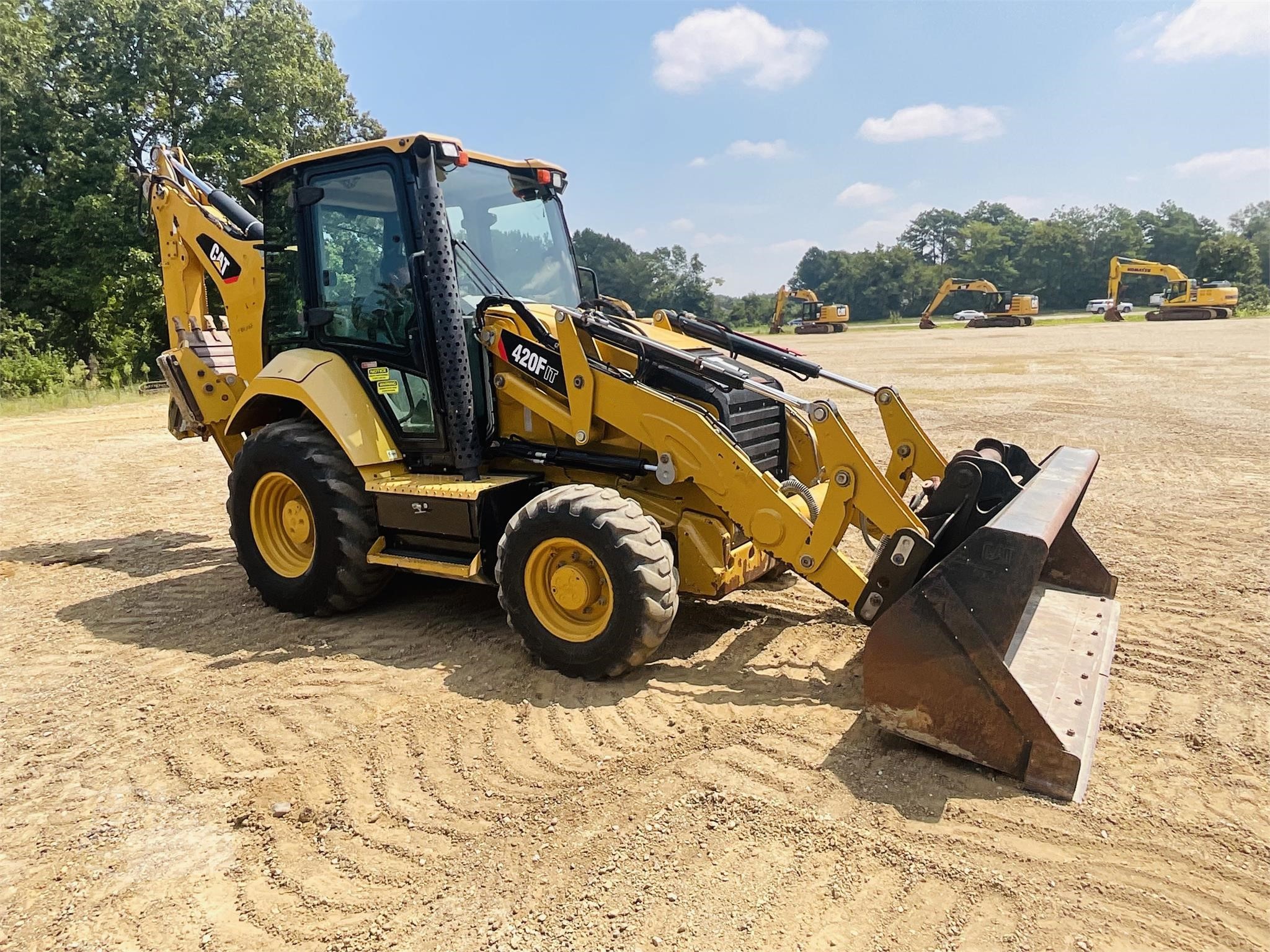 gallery 2015 CATERPILLAR 420F2 IT