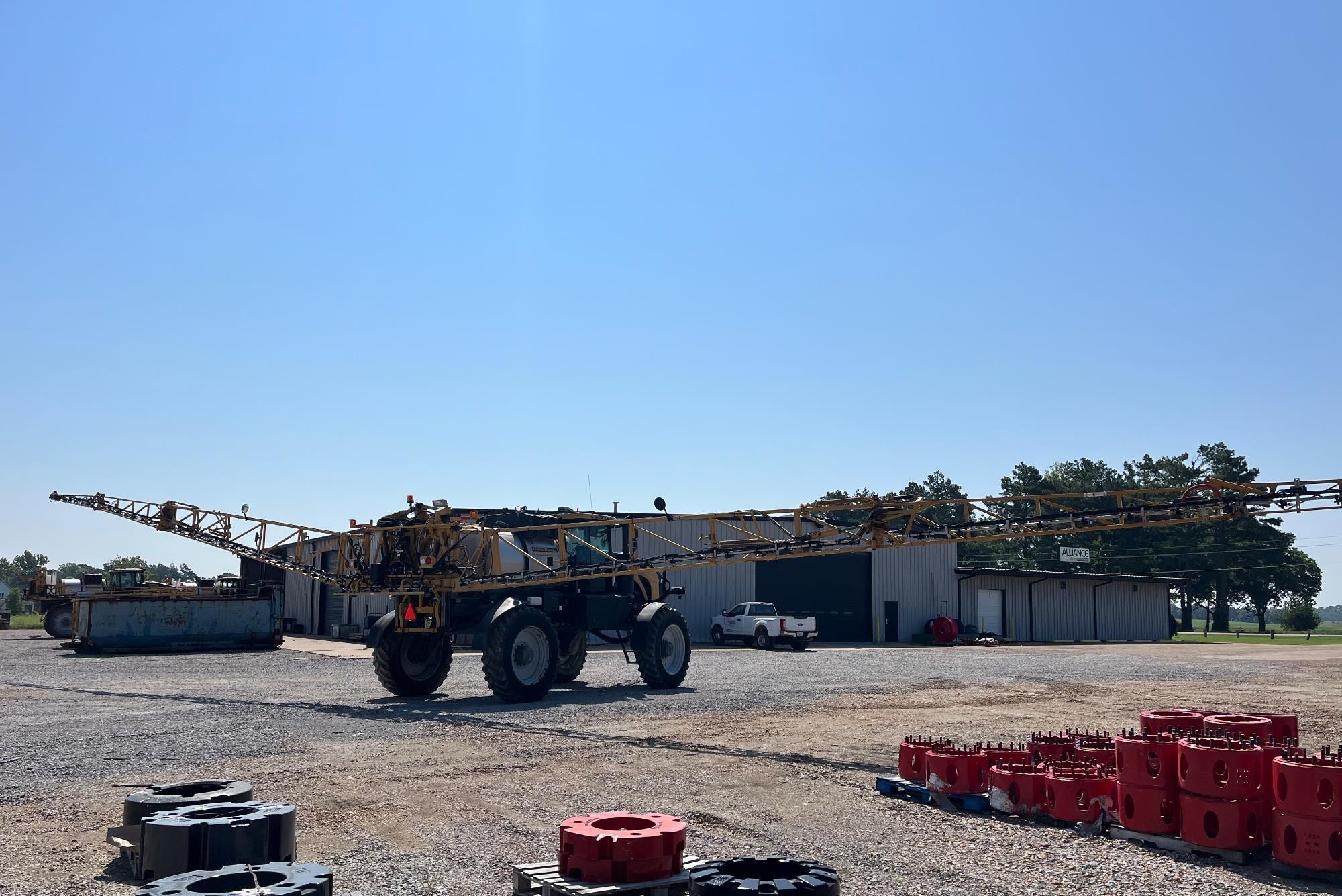 gallery 2019 RoGator RG1300C Self-Propelled Sprayer
