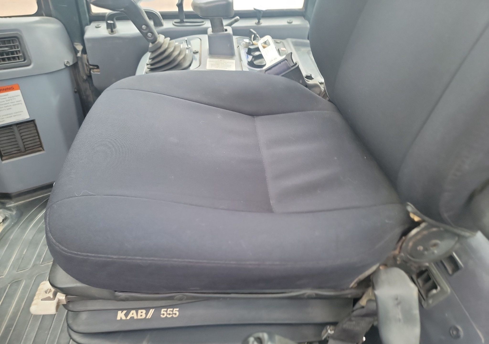 gallery 2005 Komatsu WA320 wheel loader